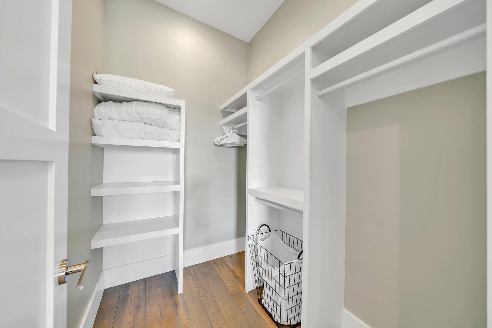 SEANEST VILLAGE - Residential