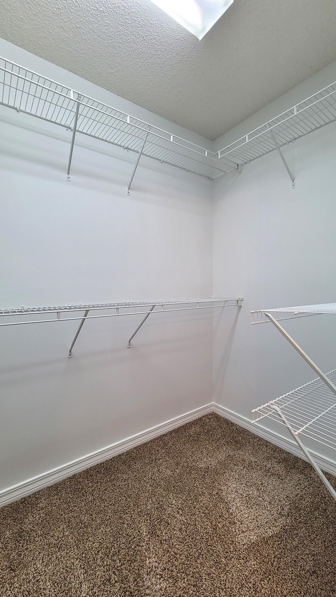 ROANOKE VILLAGE 1ST ADDITION - Residential