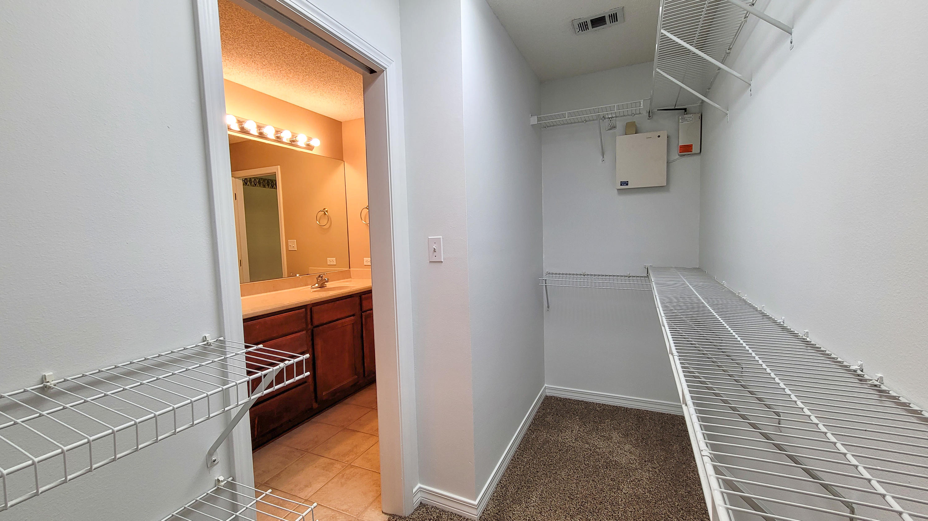 ROANOKE VILLAGE 1ST ADDITION - Residential