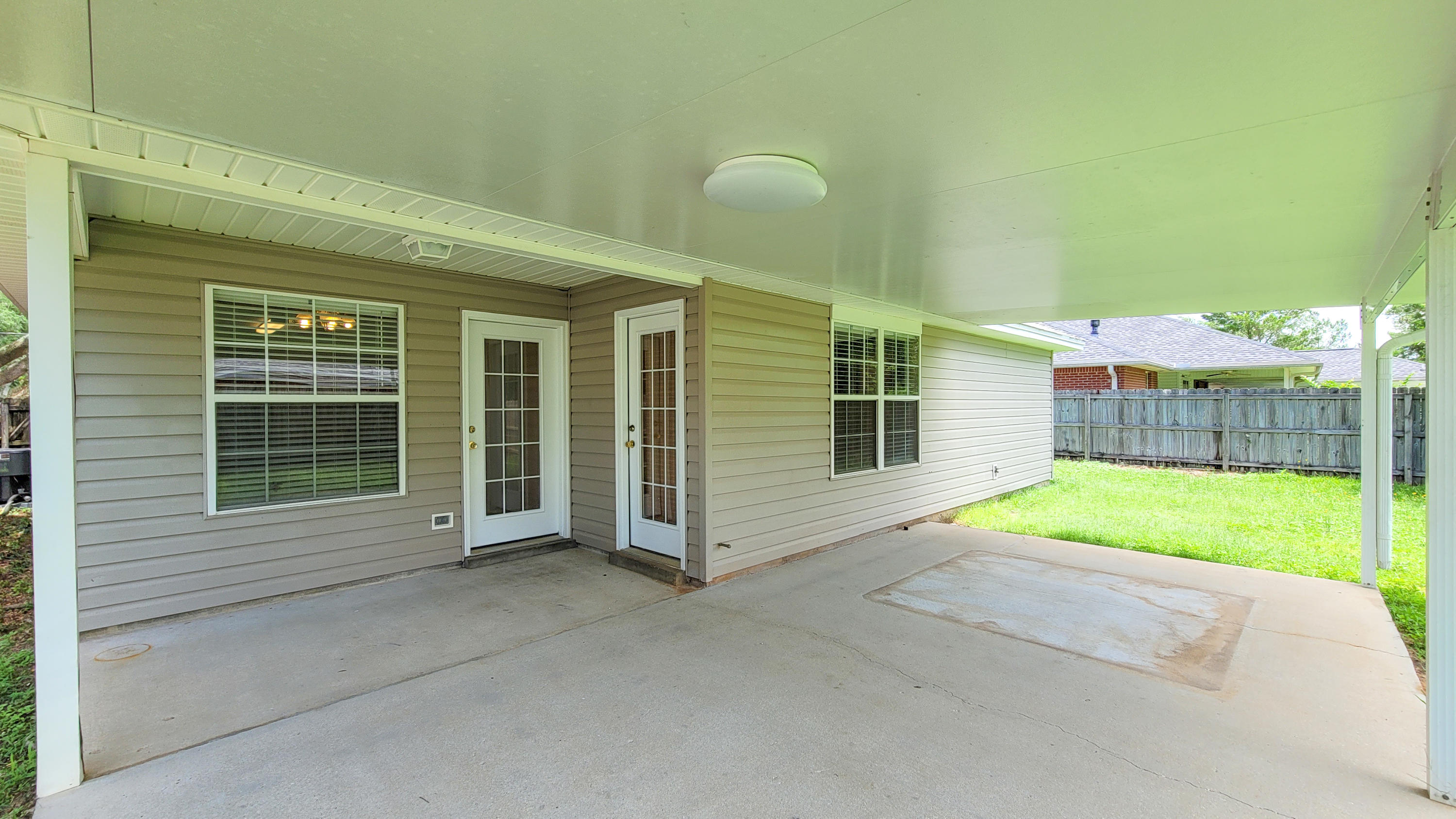 ROANOKE VILLAGE 1ST ADDITION - Residential