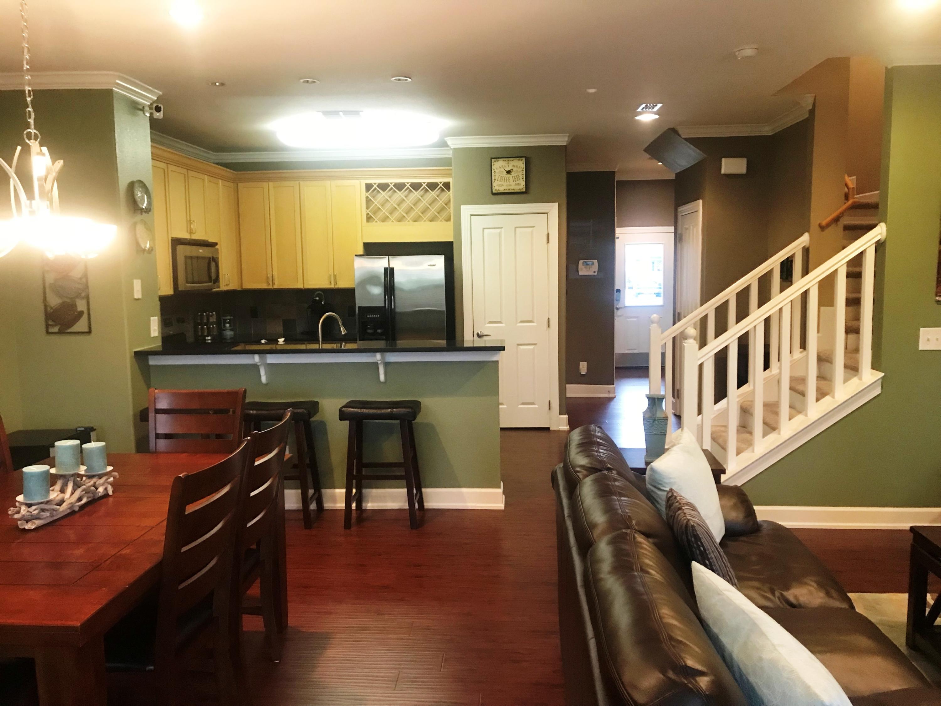 SOUTH HAVEN TOWNHOMES - Residential