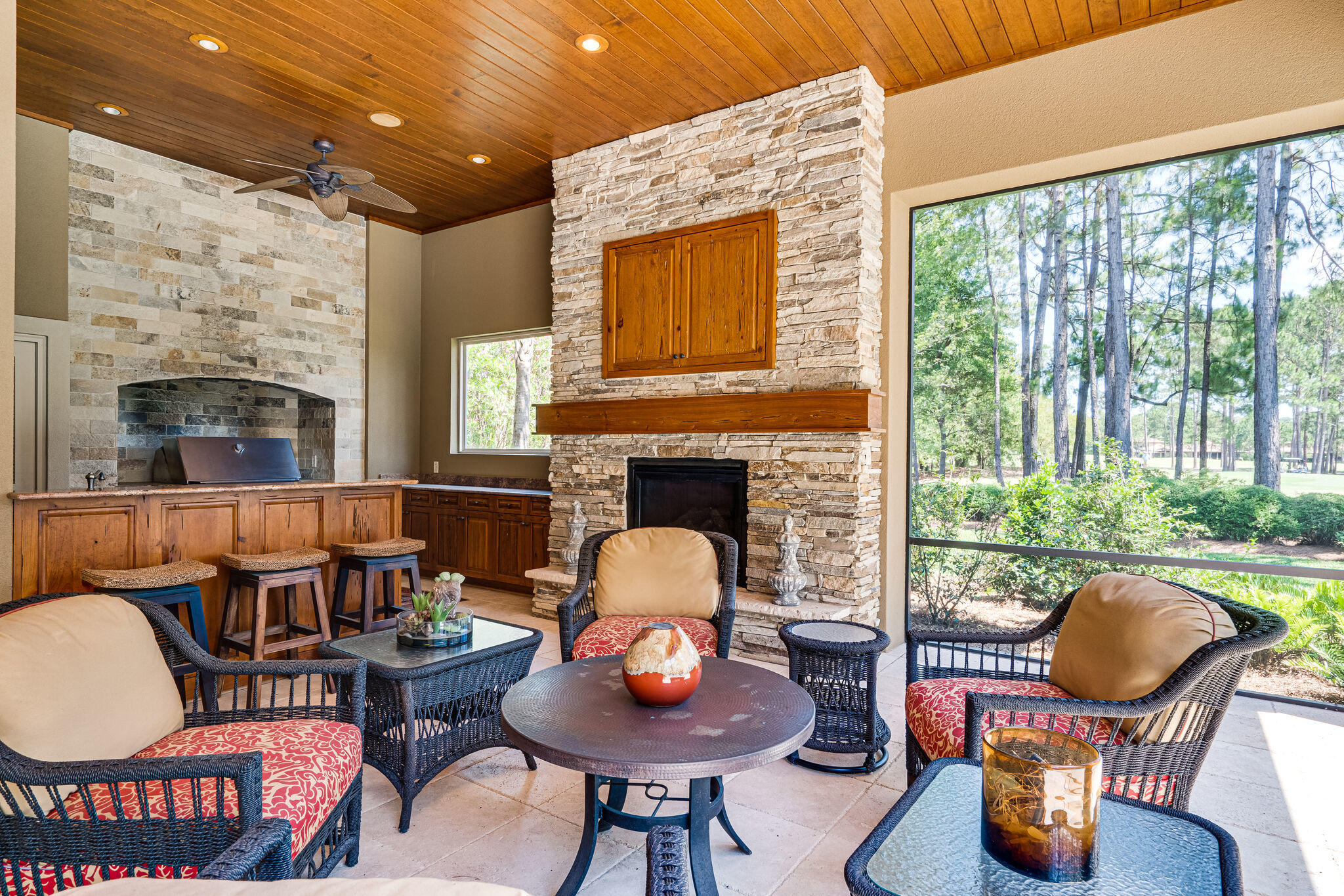 BURNT PINE - Residential