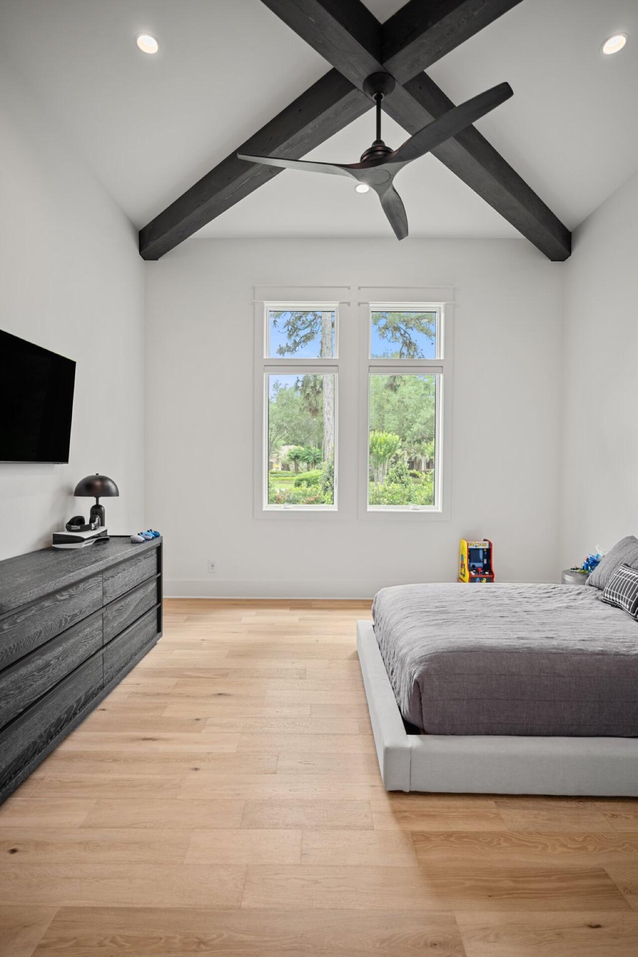 BURNT PINE - Residential