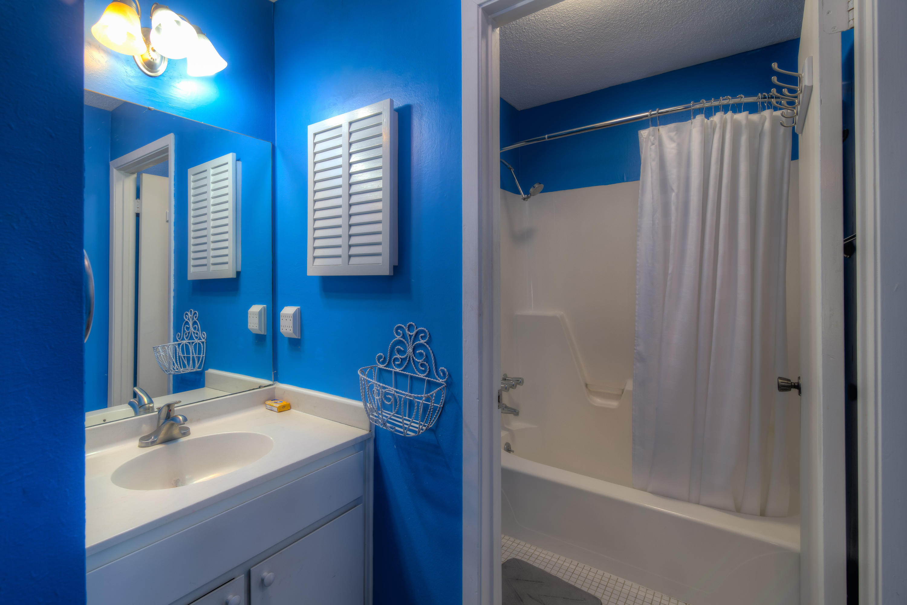 BAYOU VILLAGE CONDO PH 1 - Residential