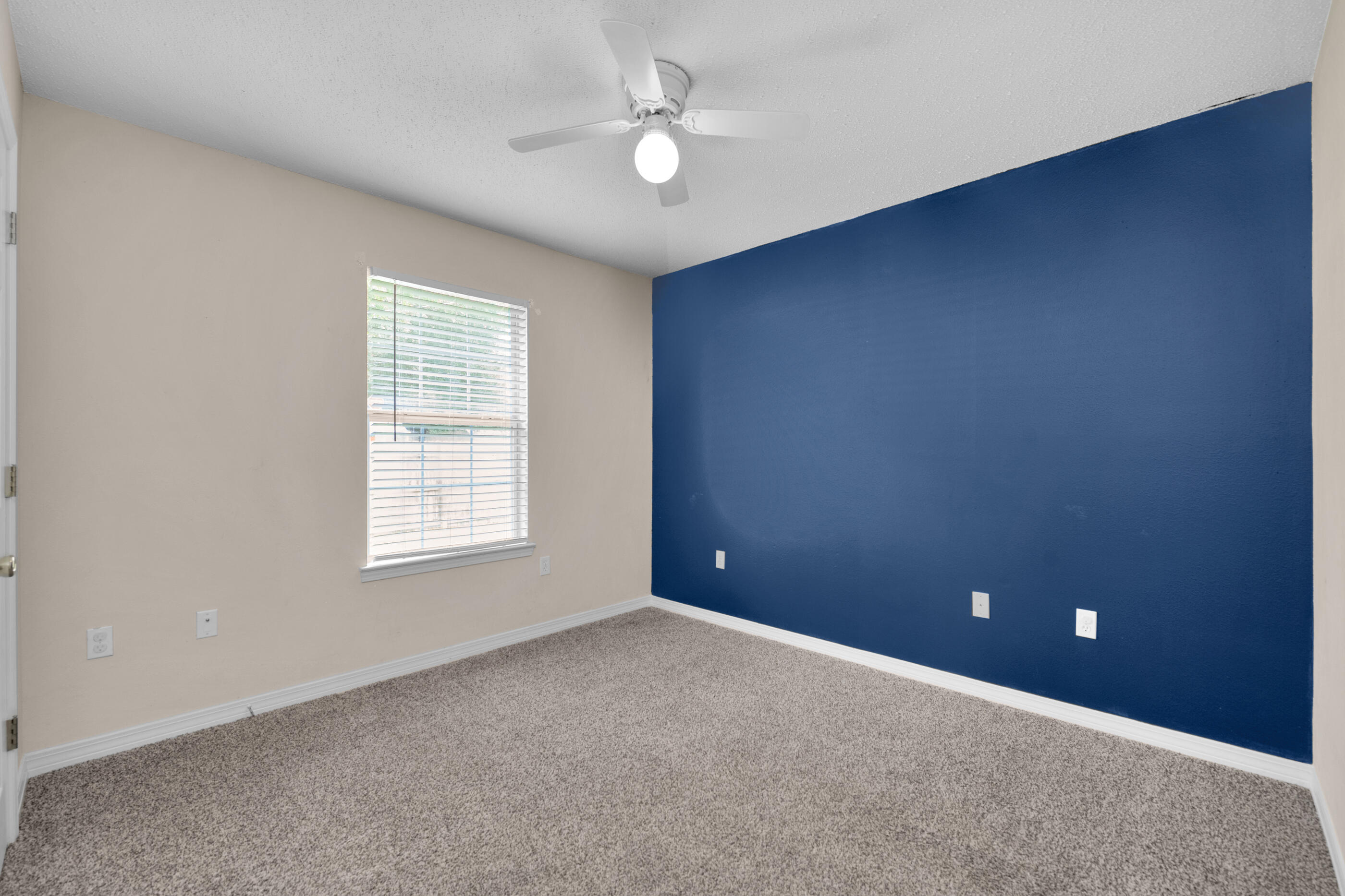 OAKDALE MINI FARMS - Residential