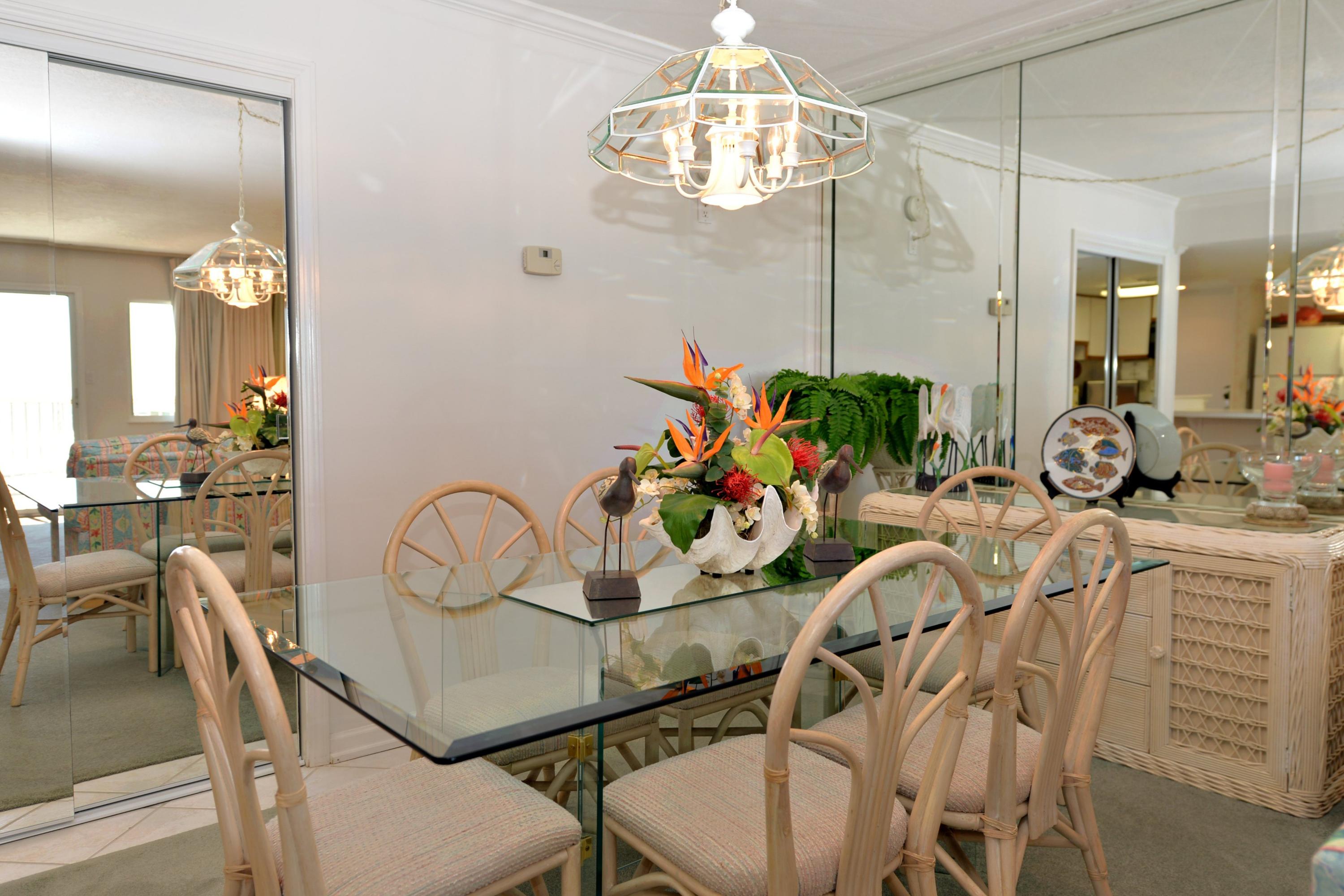 HOLIDAY SURF & RACQUET CLUB - Residential