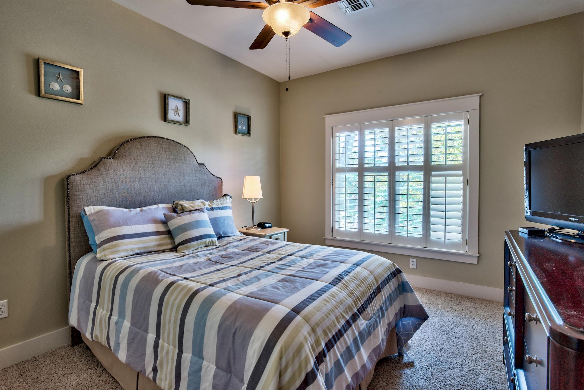 MAGNOLIA BAY - Residential