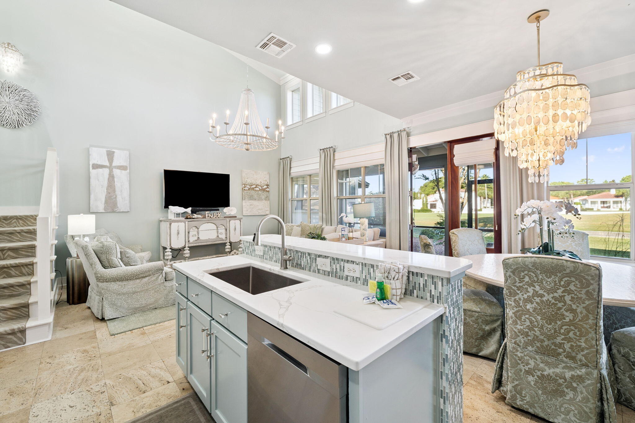 MAGNOLIA BAY - Residential