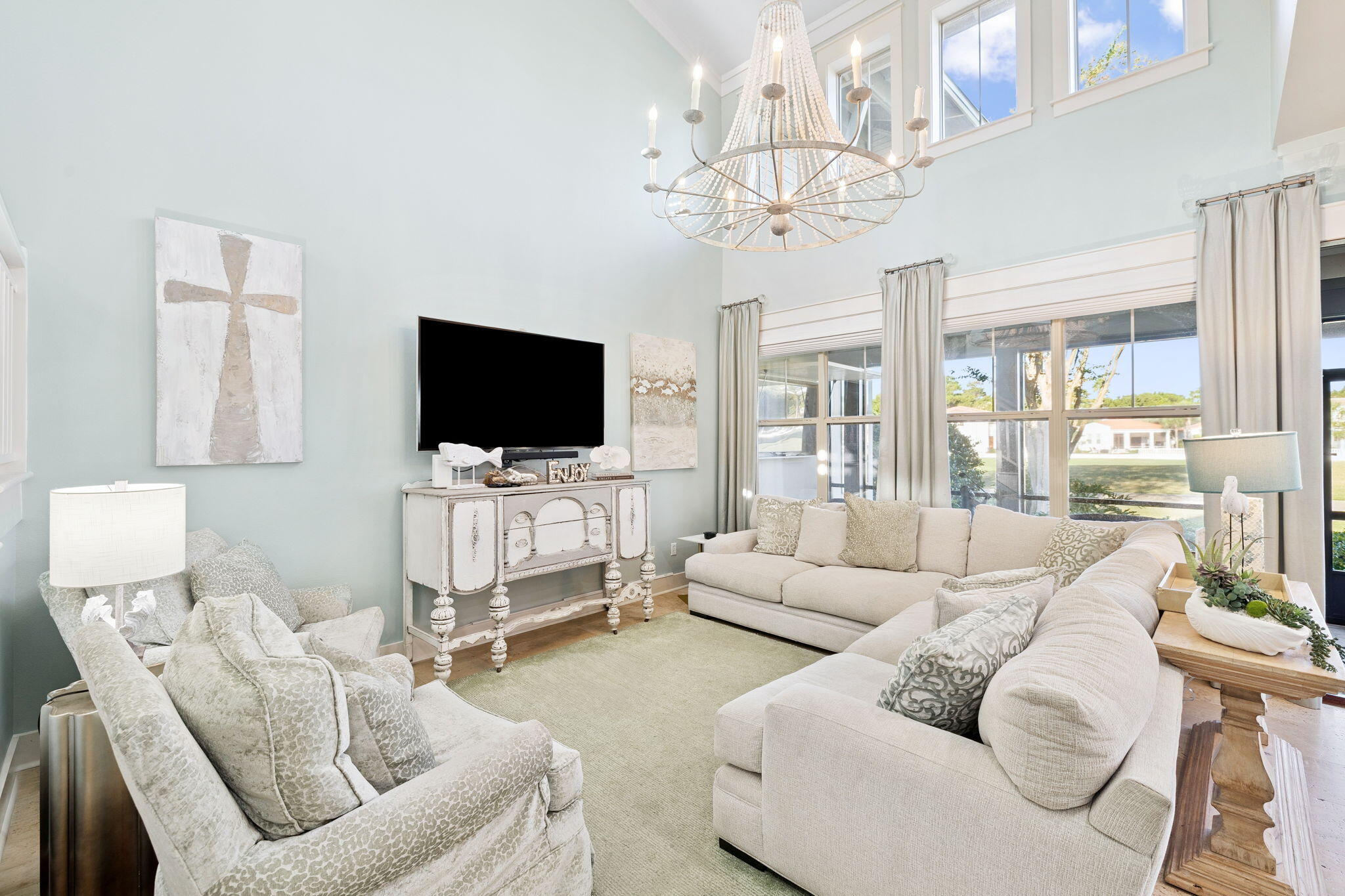 MAGNOLIA BAY - Residential