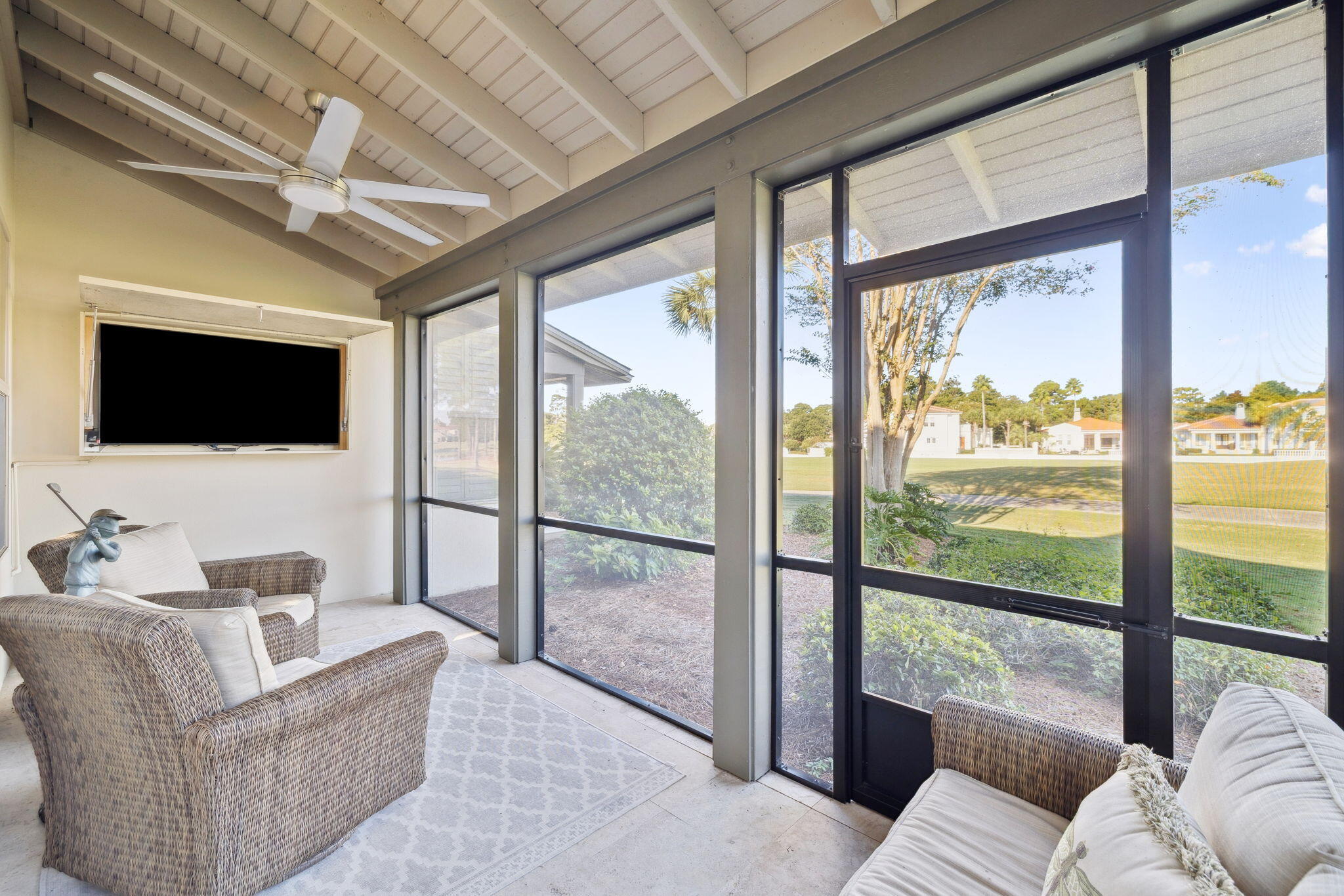 MAGNOLIA BAY - Residential