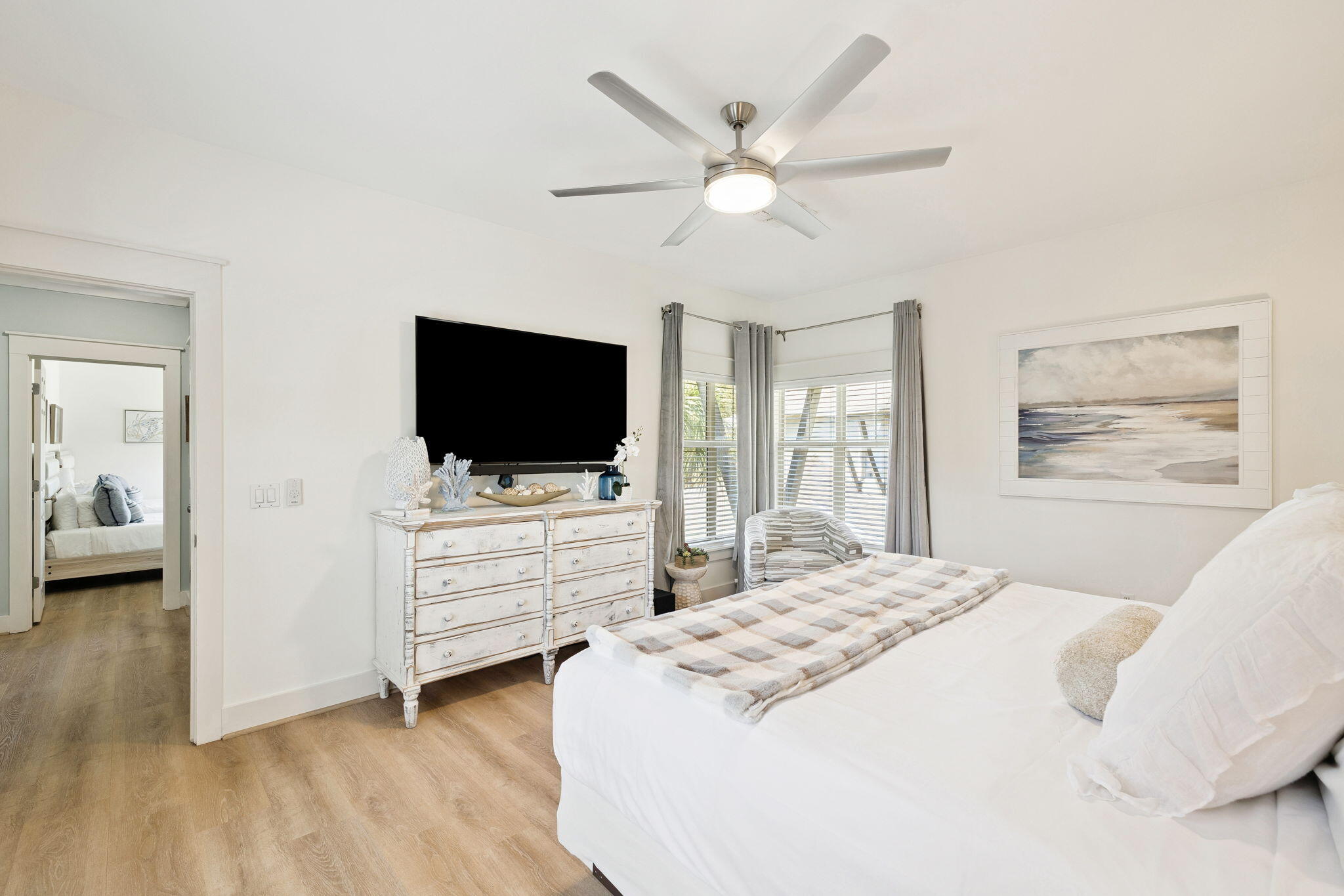 MAGNOLIA BAY - Residential