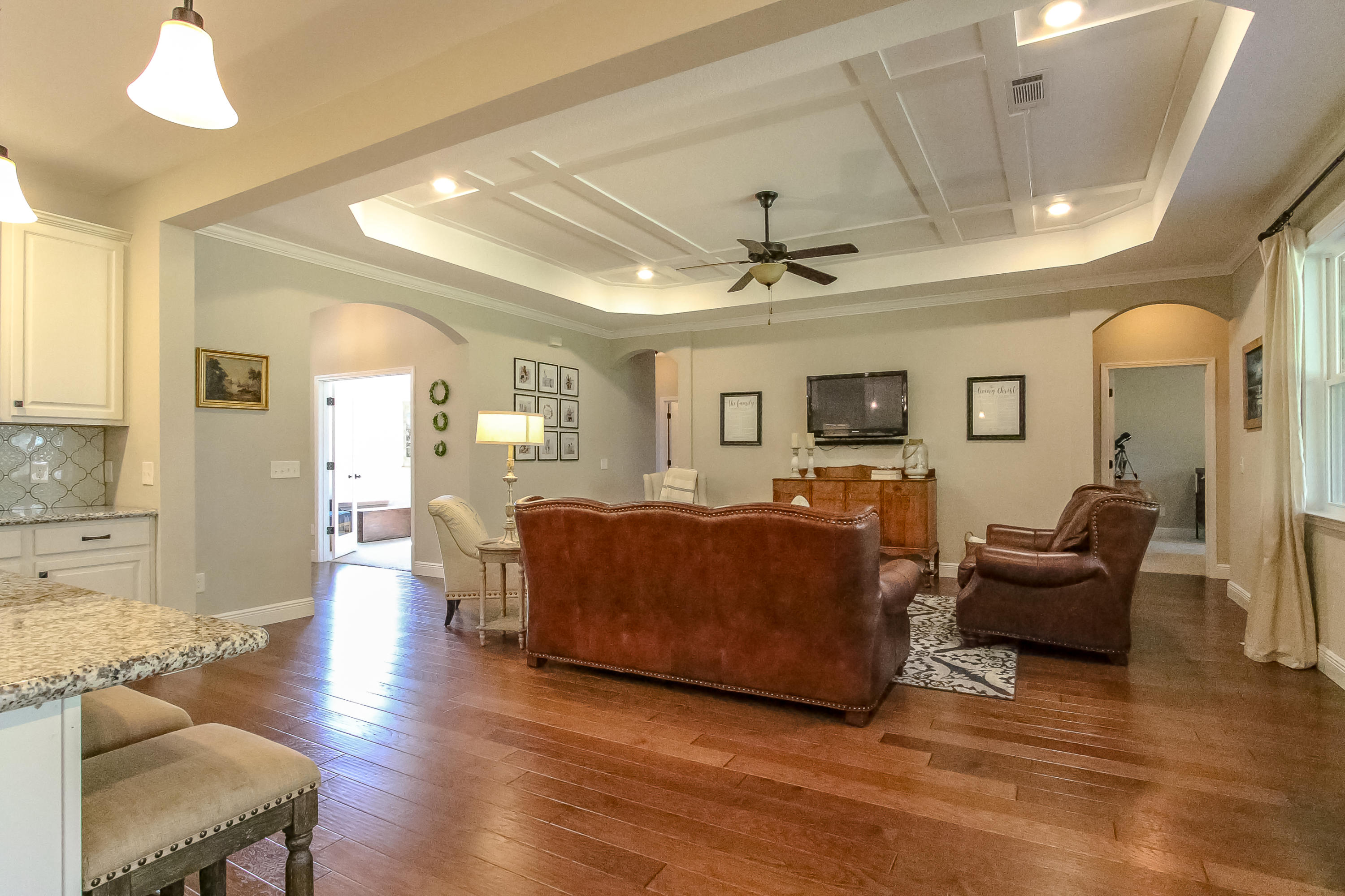 HOLLEY BY THE SEA - Residential