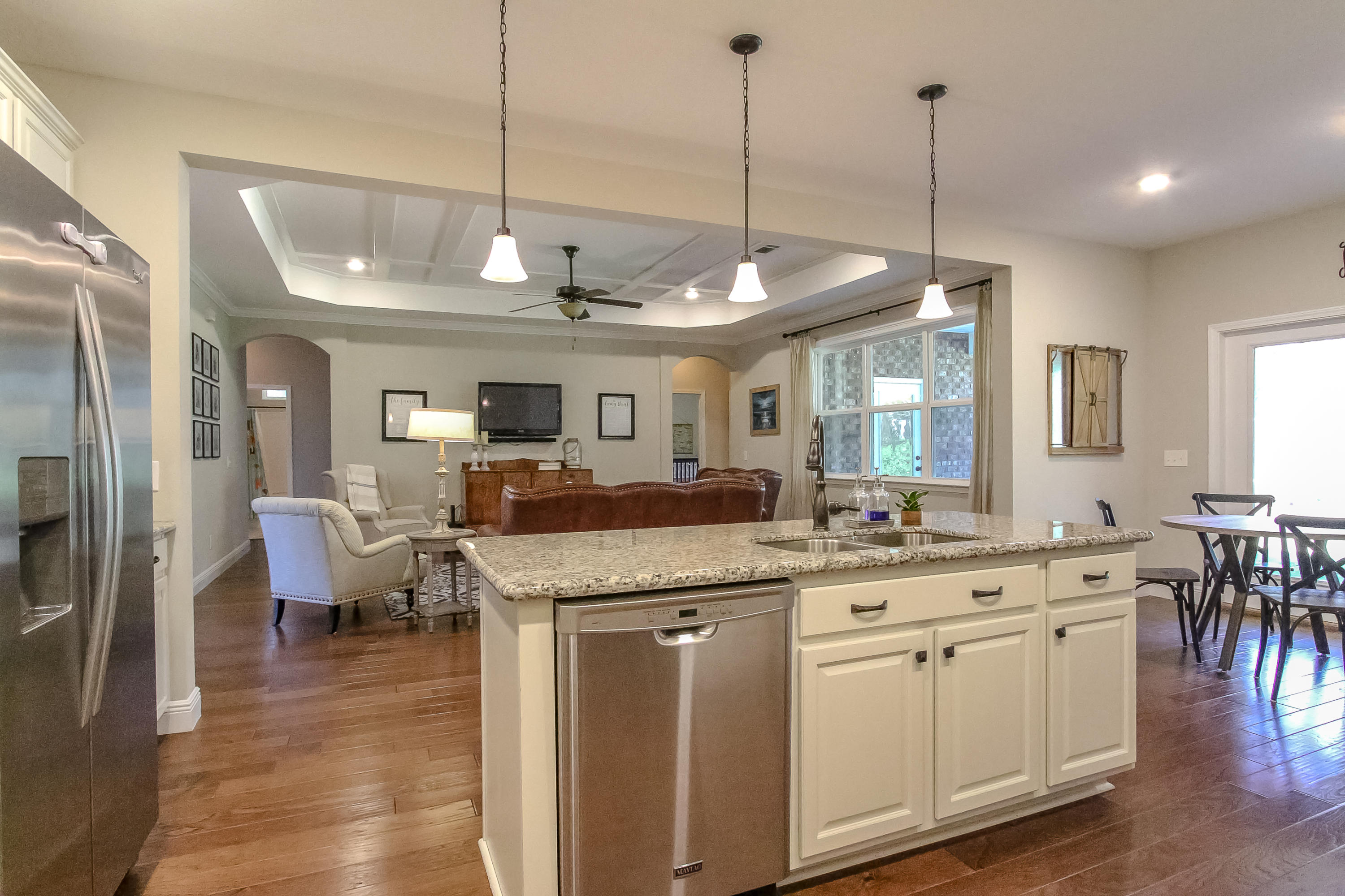 HOLLEY BY THE SEA - Residential