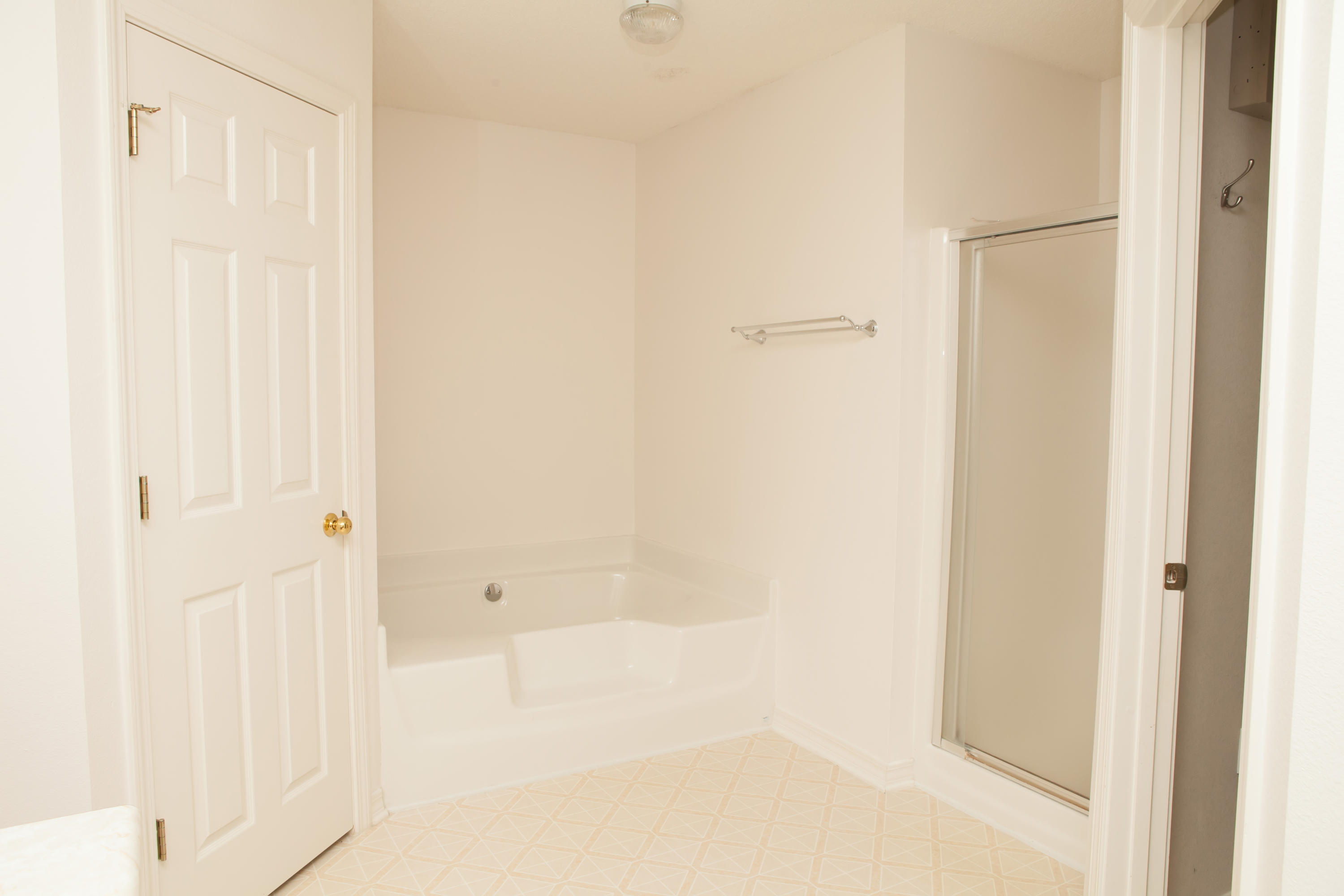 CREETWOODS - Residential