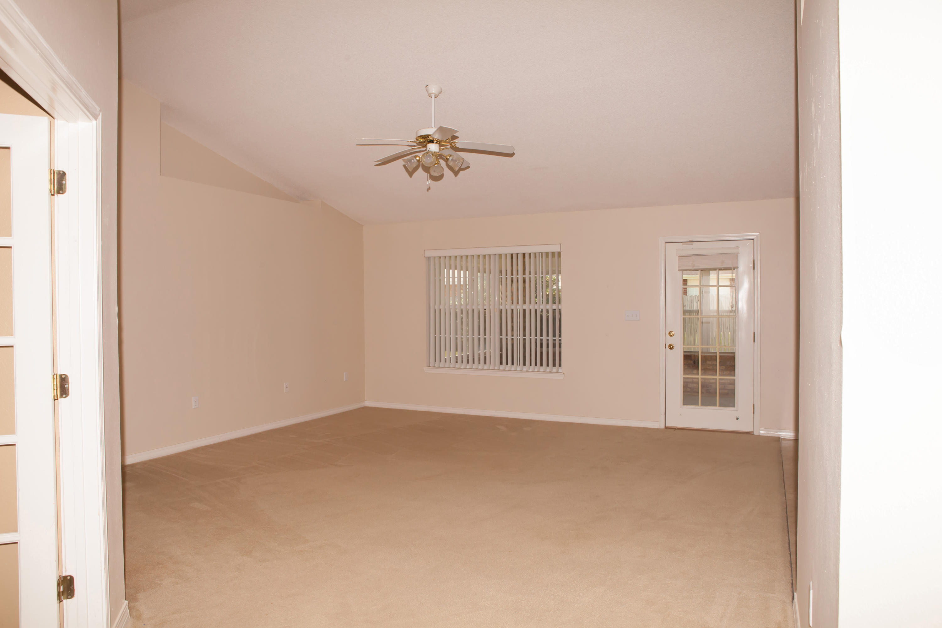 CREETWOODS - Residential