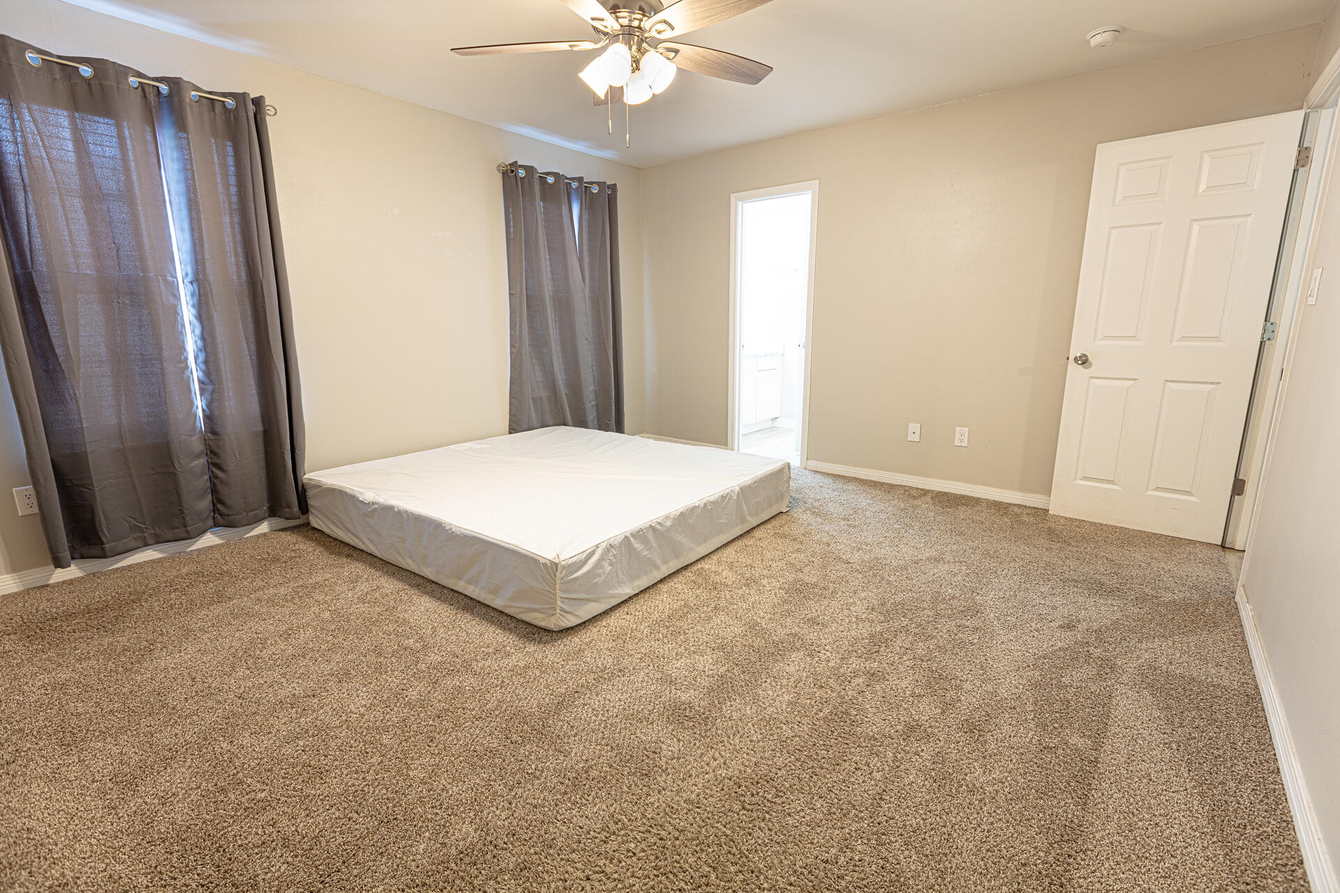 METES & BOUNDS - Residential Lease