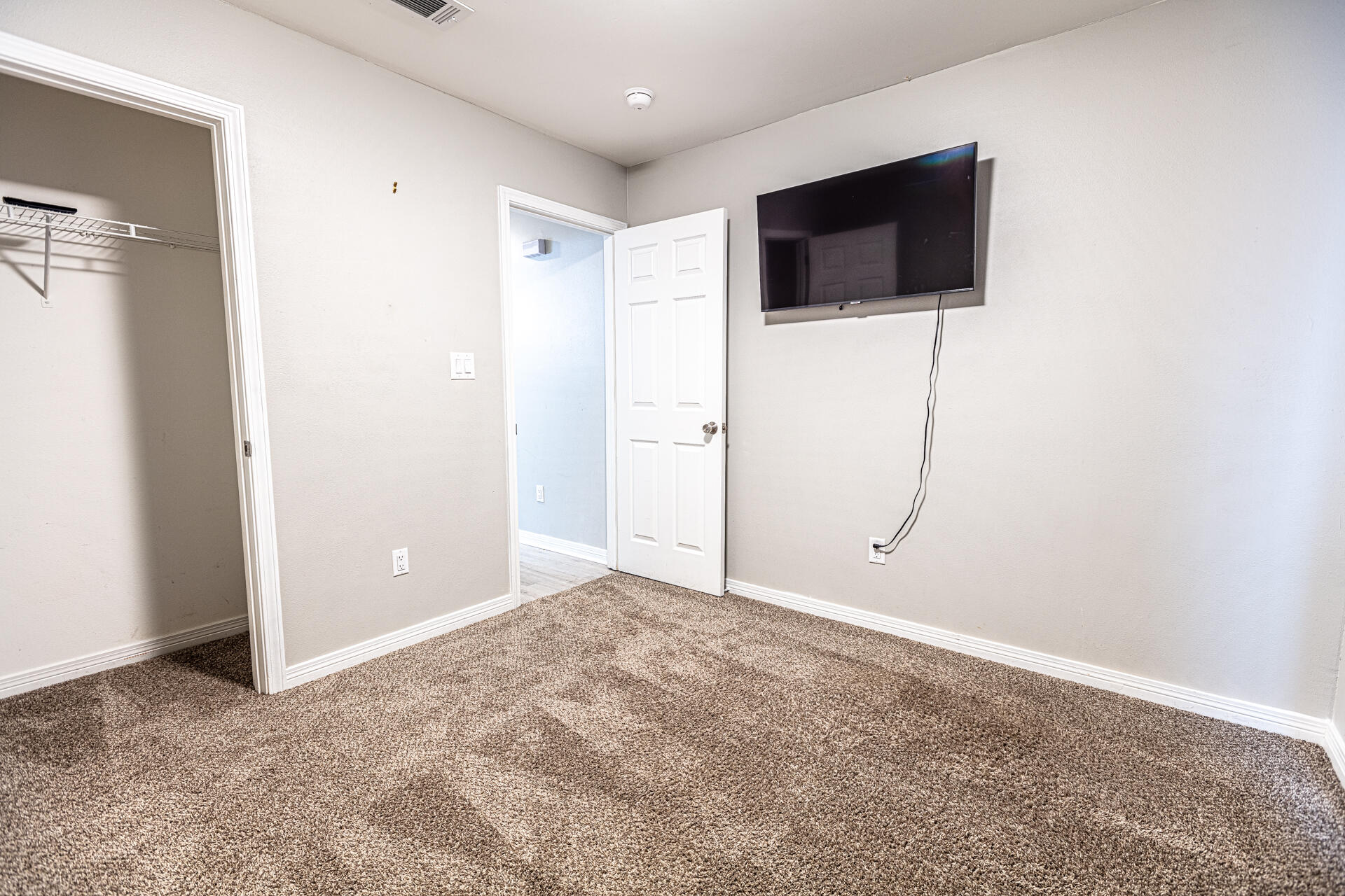 METES & BOUNDS - Residential Lease