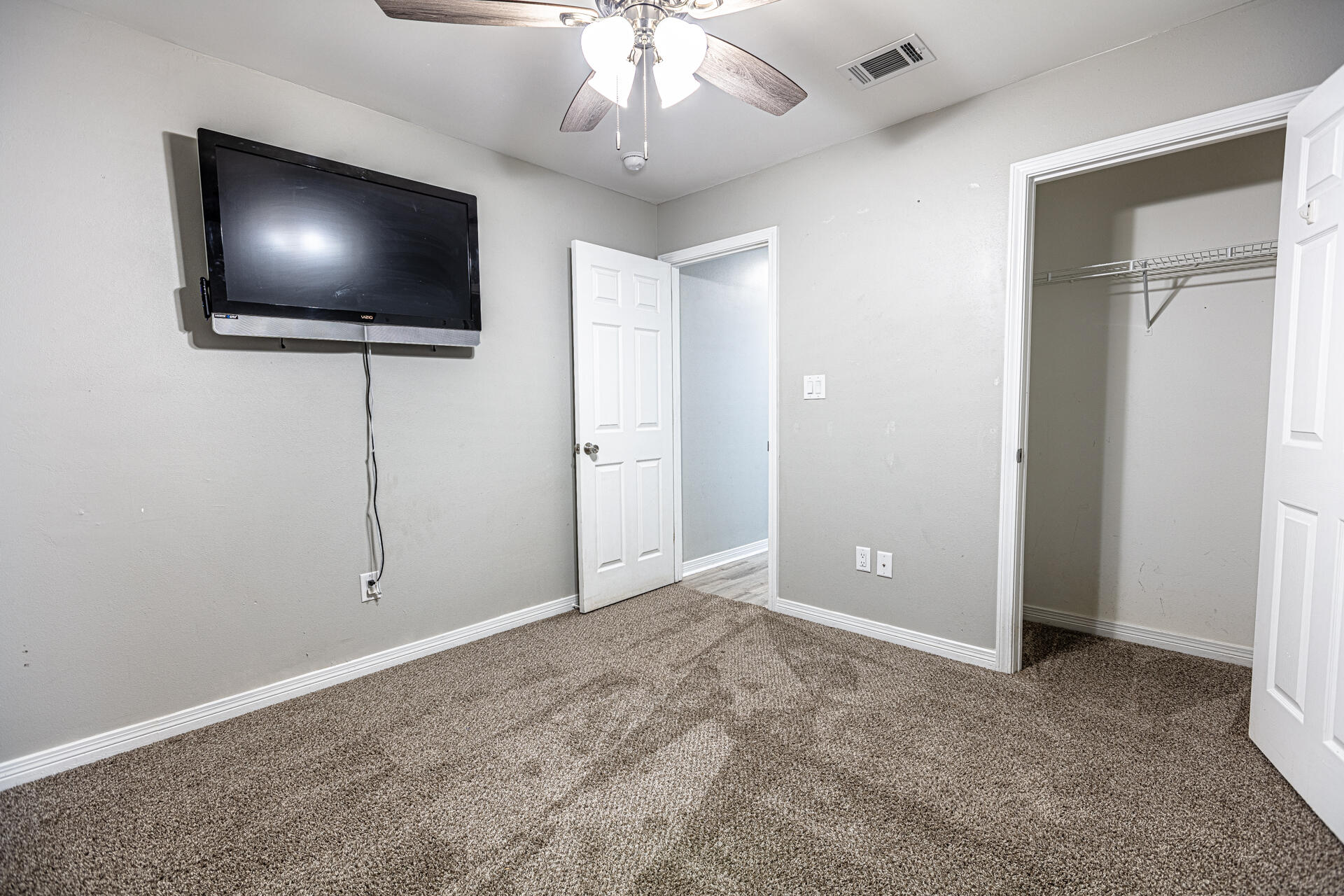 METES & BOUNDS - Residential Lease