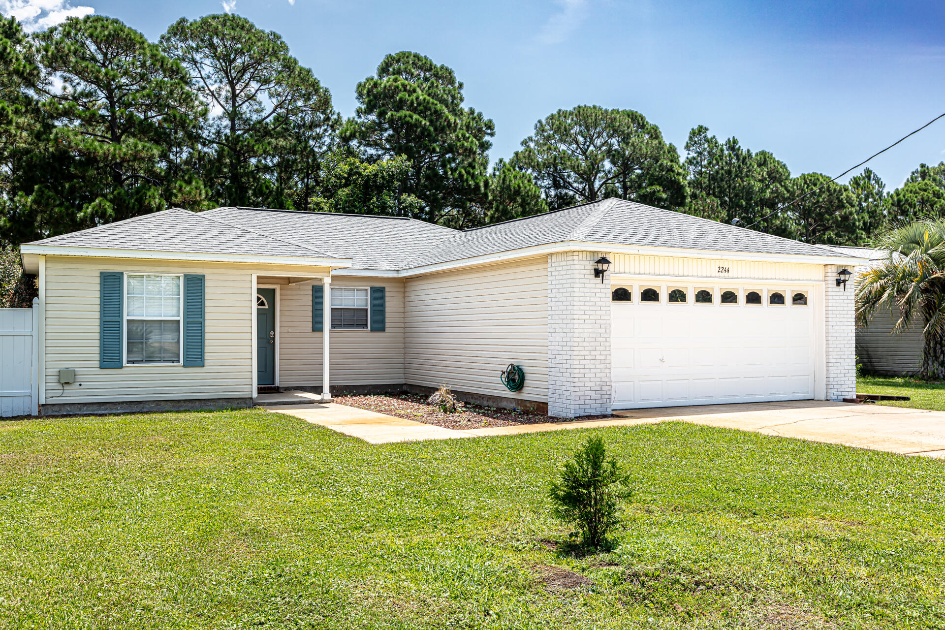 Welcome to this fantastic home in a prime location! This pet-friendly property is conveniently located just minutes away from Hurlburt Field's main gate and is also close to Navarre's shopping, dining, and beautiful beaches. The house boasts a spacious fenced backyard, perfect for your furry friends to roam and play. Ready for immediate move-in, this home comes fully equipped with a washer, dryer, kitchen appliances, and custom blinds for privacy. Additionally, it offers a garage and a large Florida room to enhance your living experience. Call today to schedule a showing.