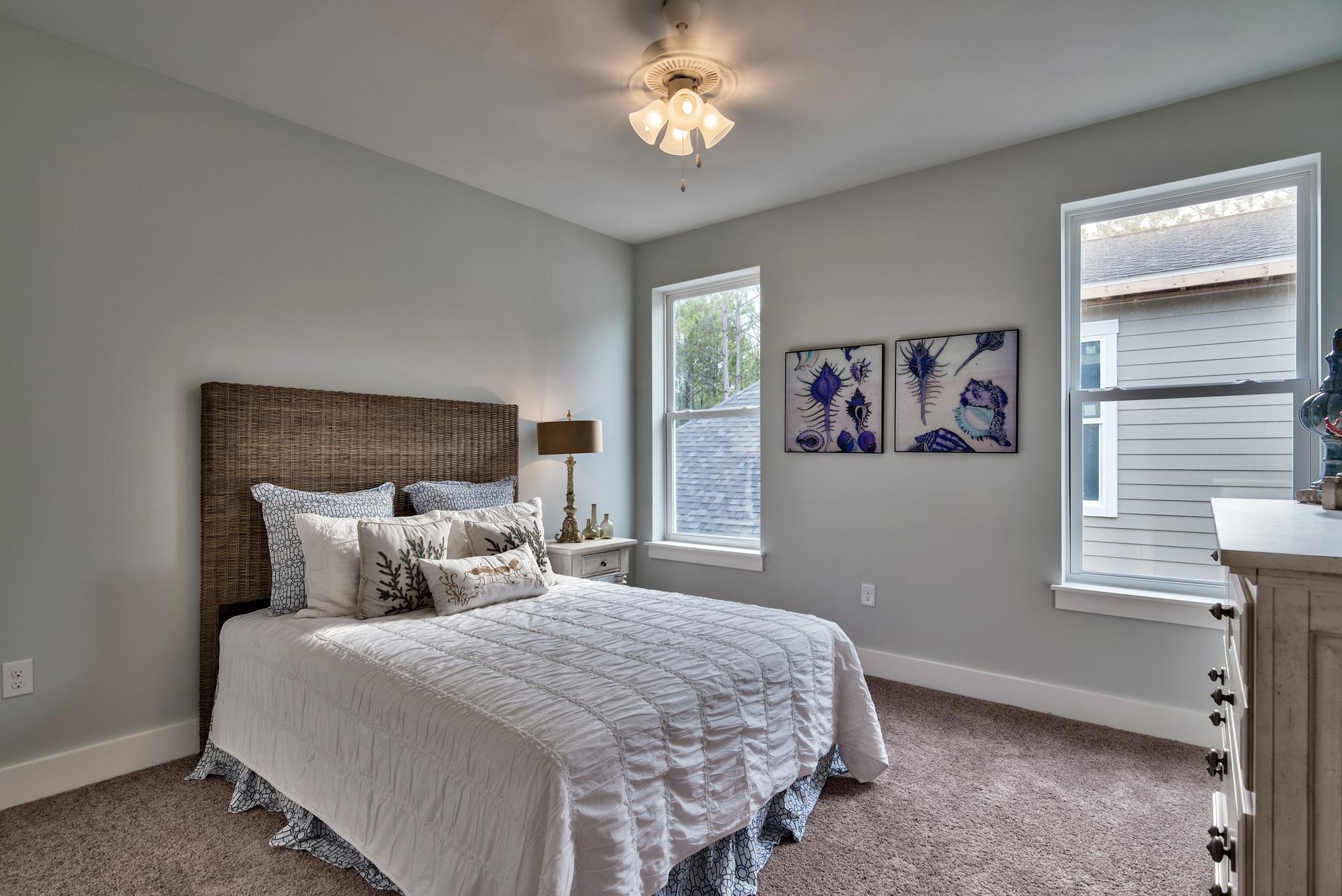 PARADISE COVE - Residential