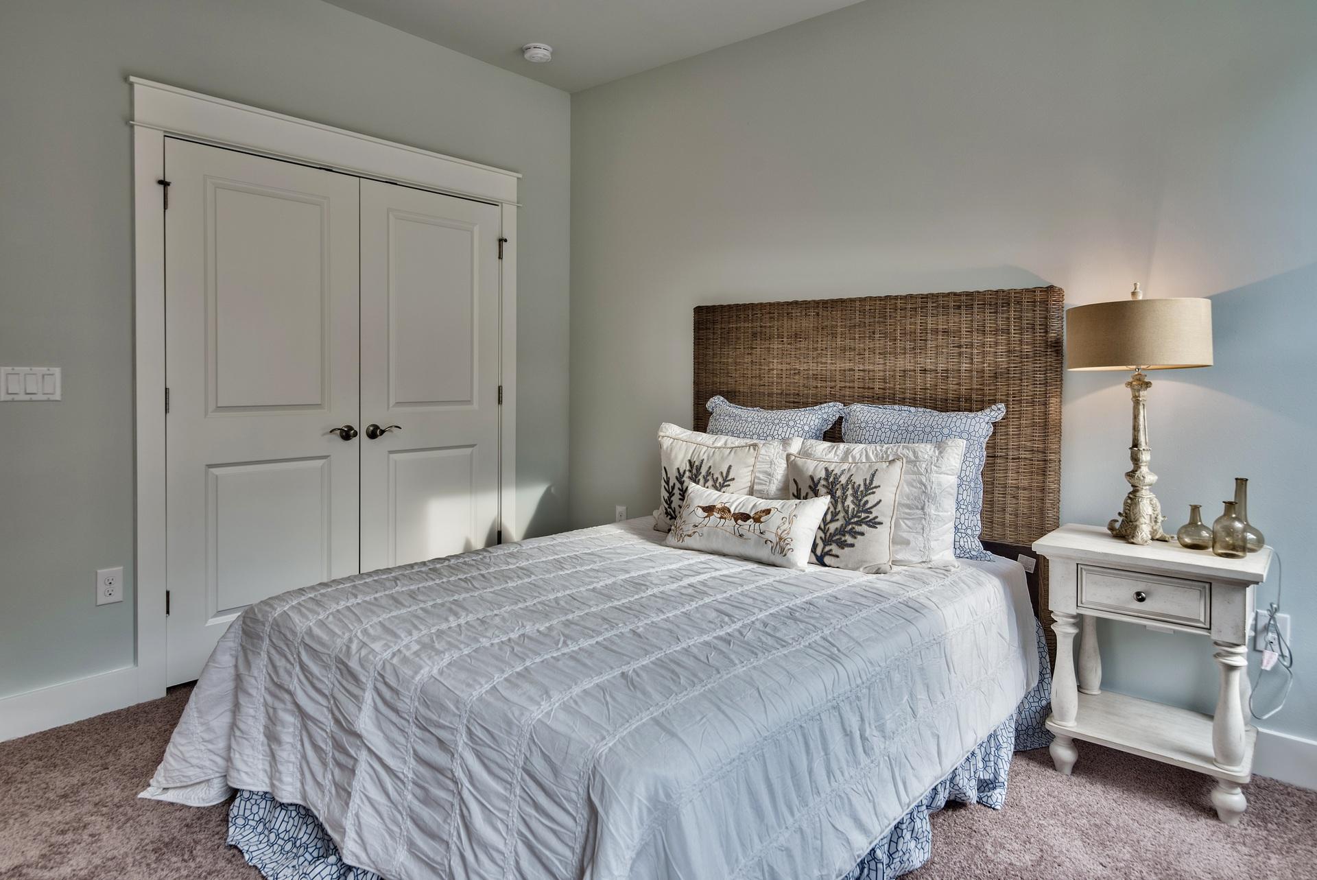 PARADISE COVE - Residential