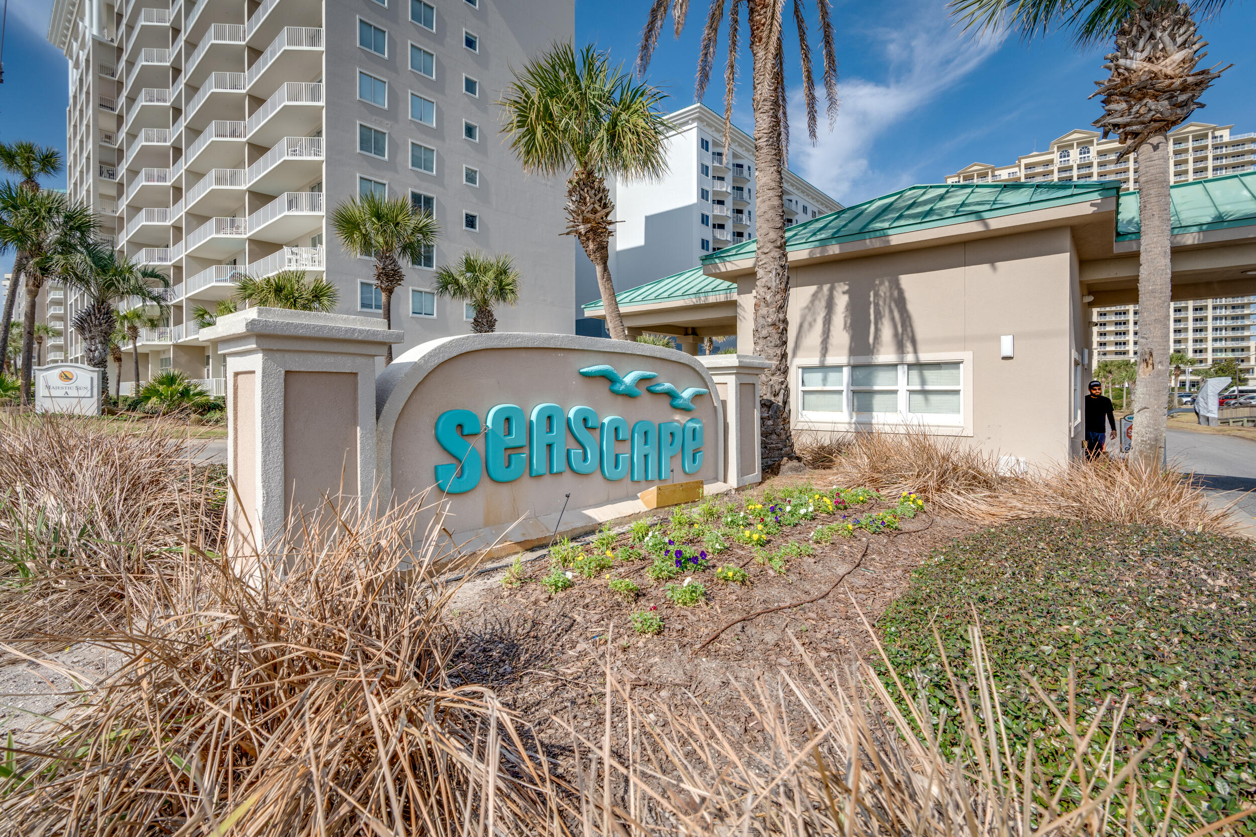 SEASCAPE CONDO GARDEN VILLA - Residential