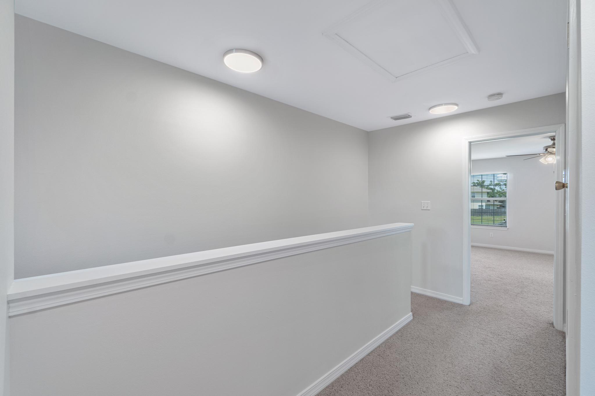 HOUSTON MANOR - Residential