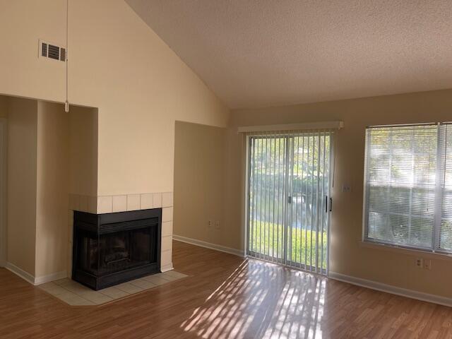 FAIRWAY LAKES PH 1 - Residential