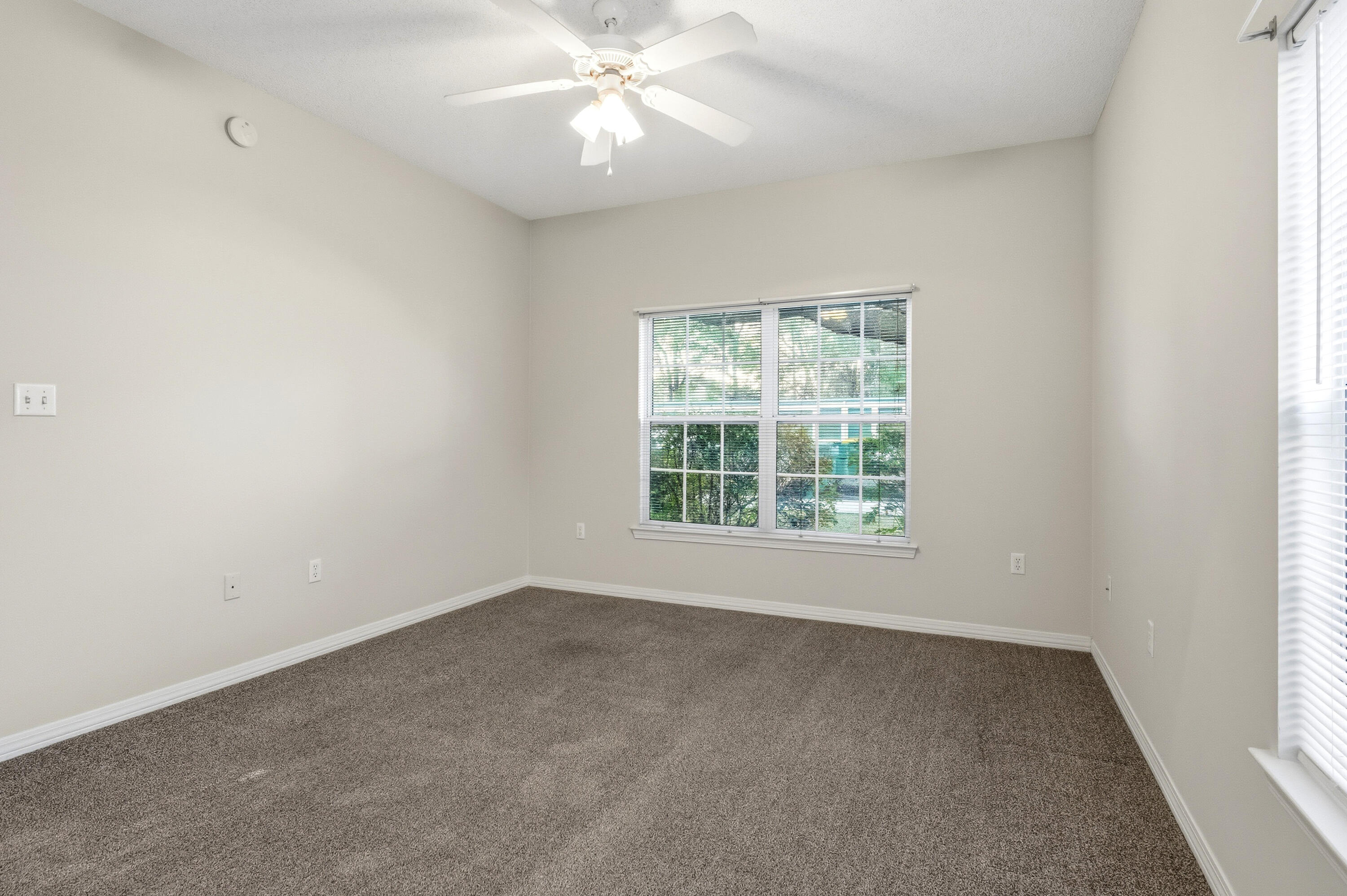 THE OAKS AT NICEVILLE - Residential