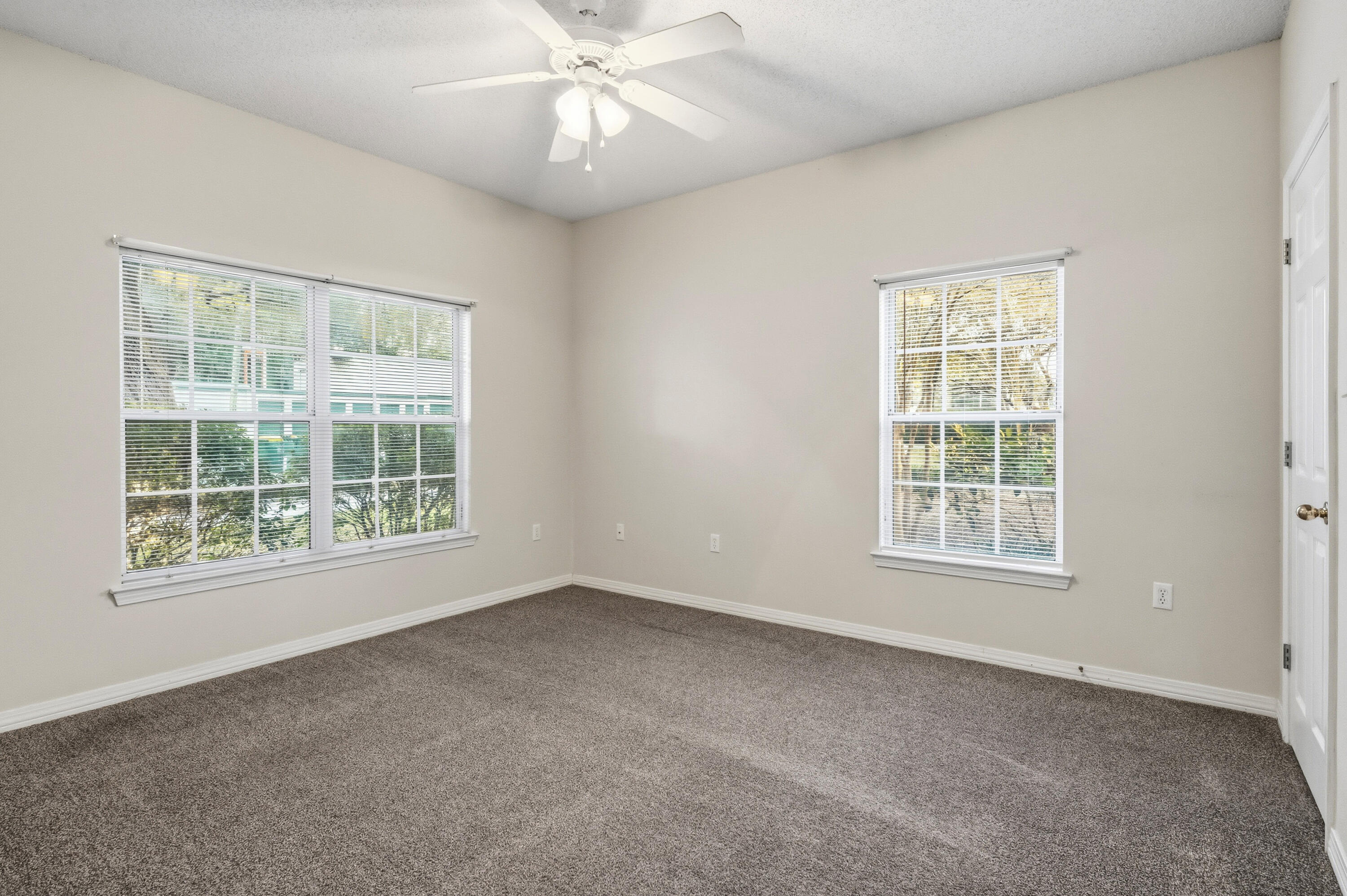 THE OAKS AT NICEVILLE - Residential