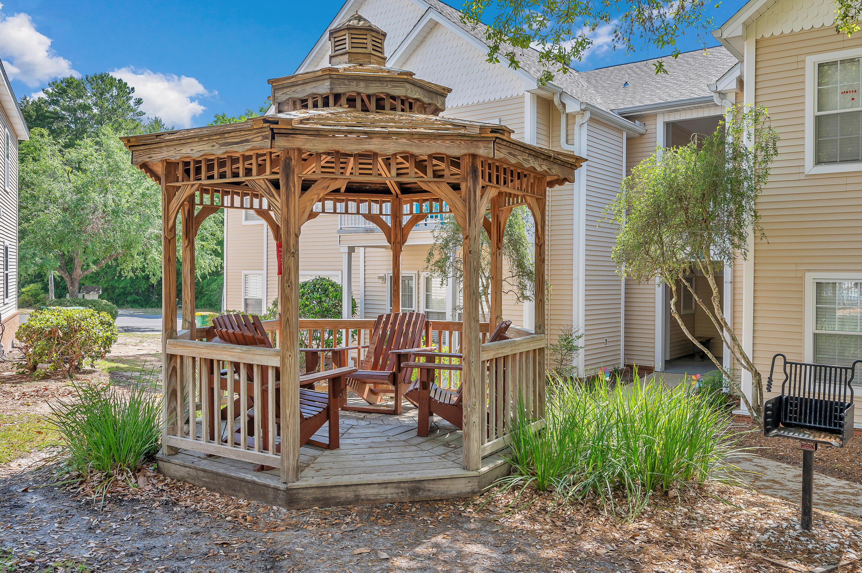 THE OAKS AT NICEVILLE - Residential