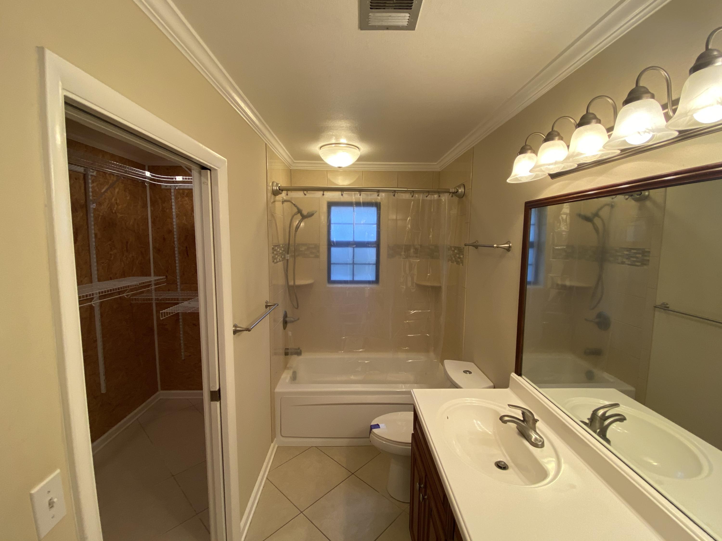 FOREST MANOR 2ND ADDN - Residential Lease