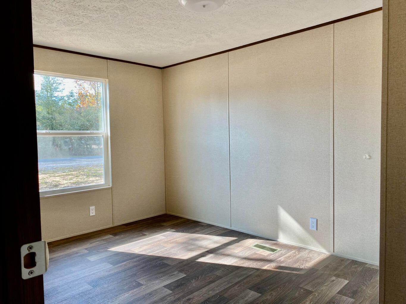 OAKWOOD HILLS UNIT 3 - Residential