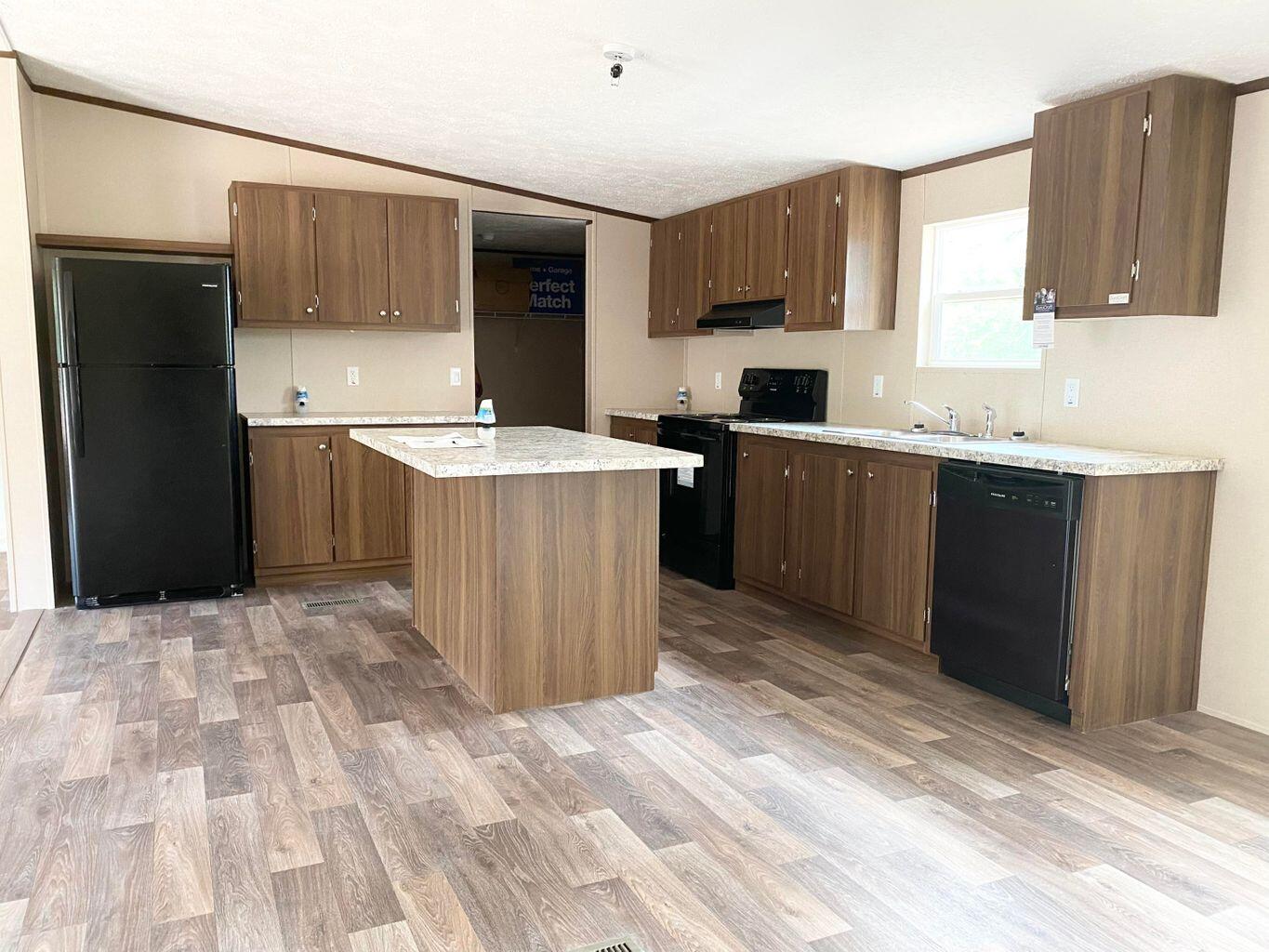 OAKWOOD HILLS UNIT 3 - Residential