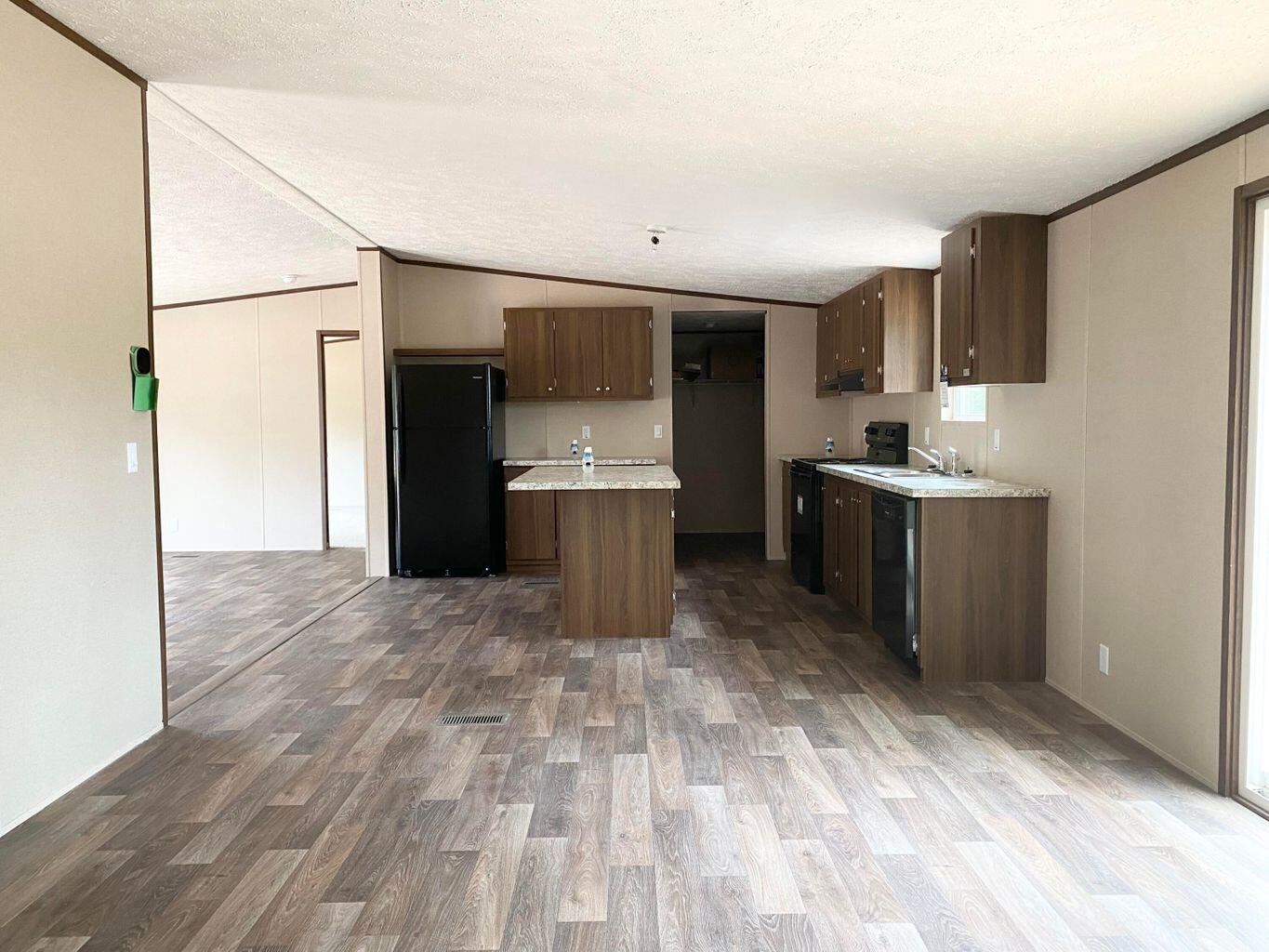 OAKWOOD HILLS UNIT 3 - Residential