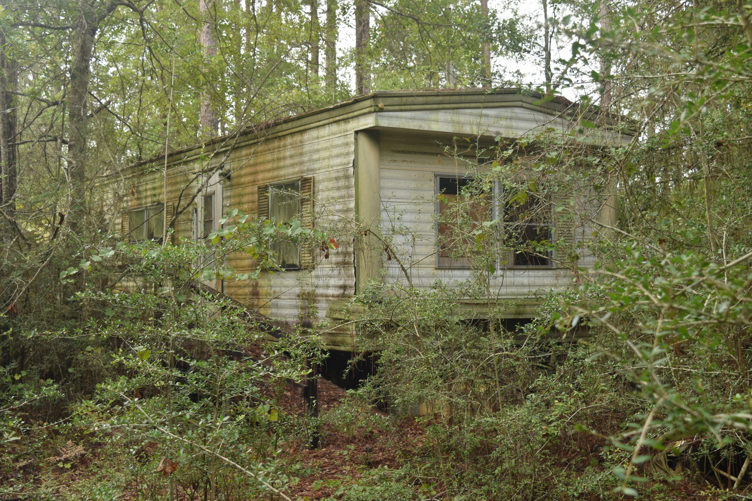 HOLBROOK HILLS - Land