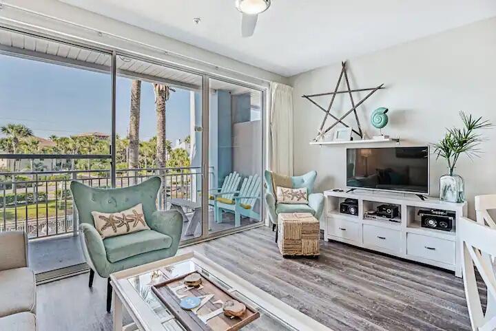 Entered for comp purposes only. Property is being sold as is.