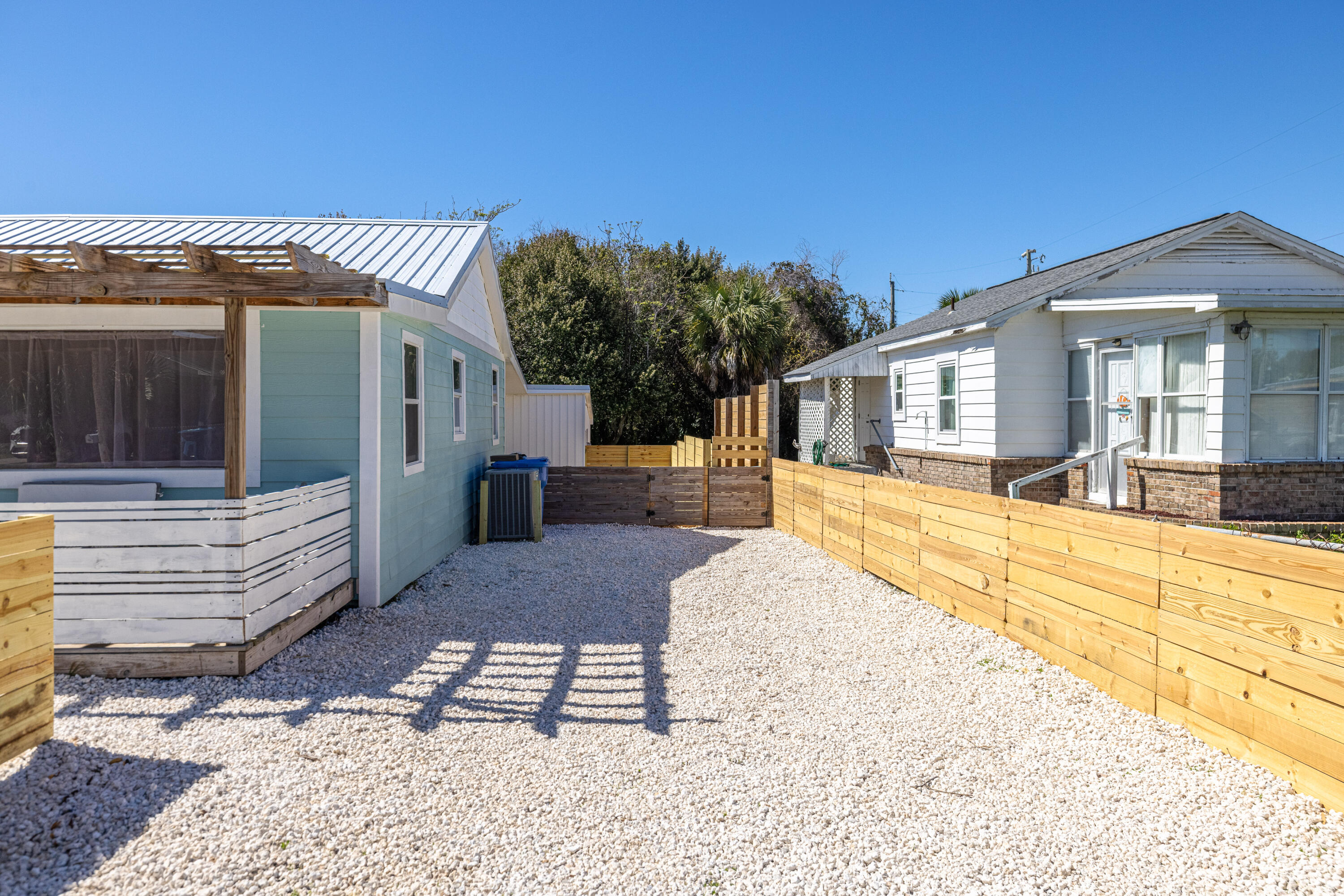 LAGUNA BEACH ESTATES 4TH ADDN - Residential