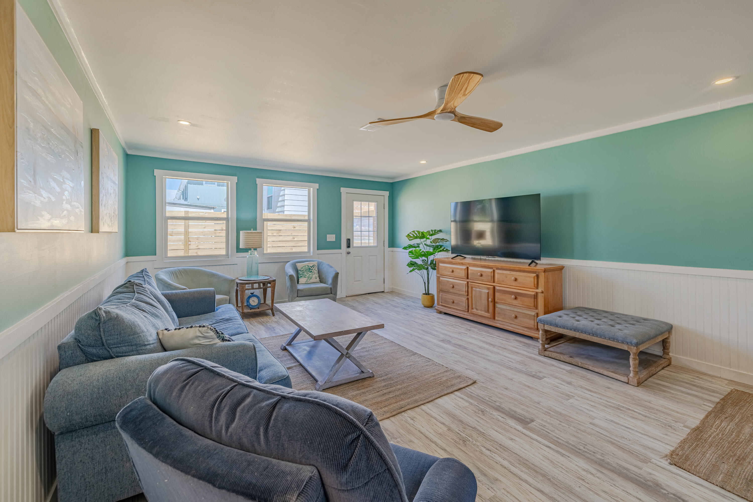 LAGUNA BEACH ESTATES 4TH ADDN - Residential