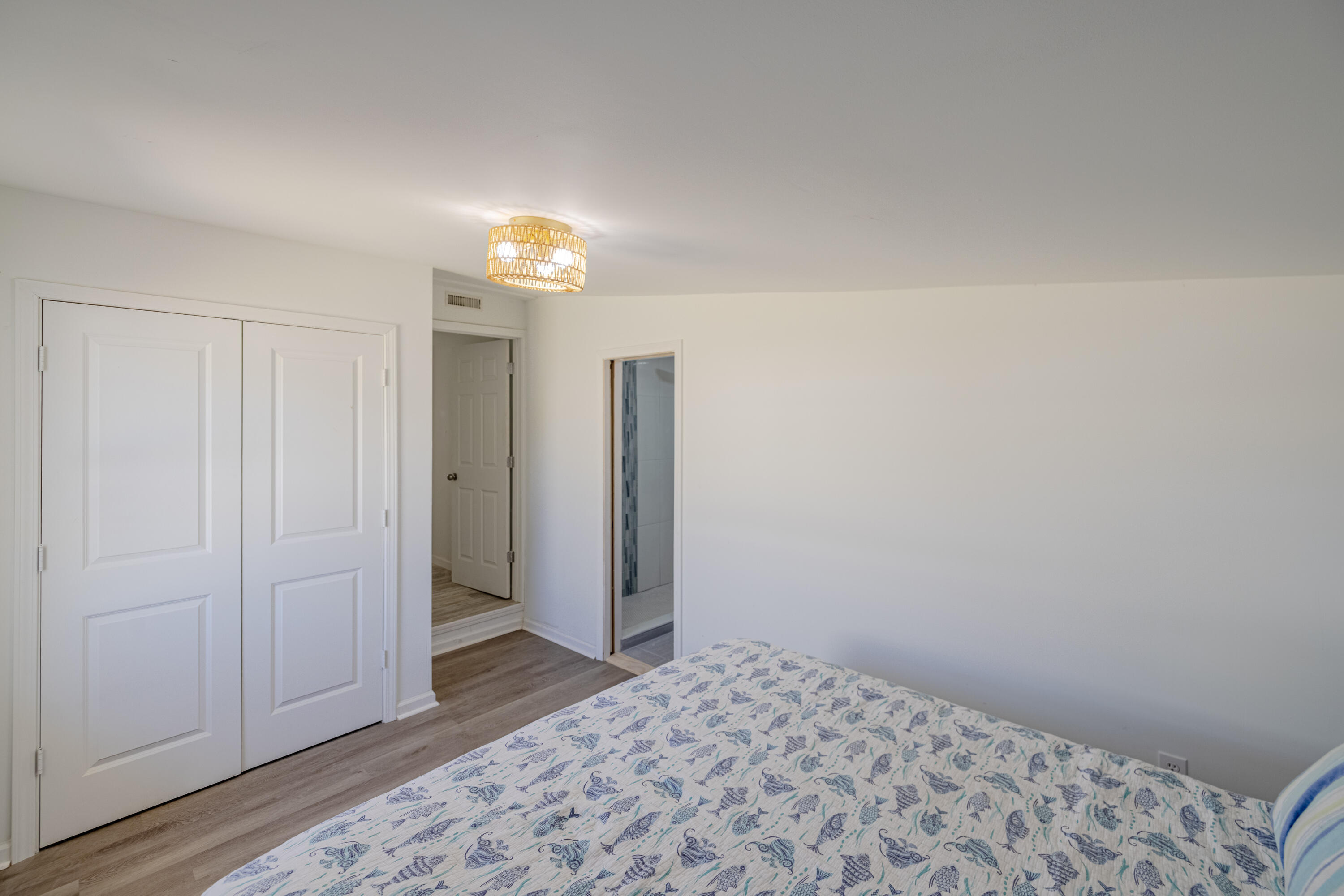LAGUNA BEACH ESTATES 4TH ADDN - Residential