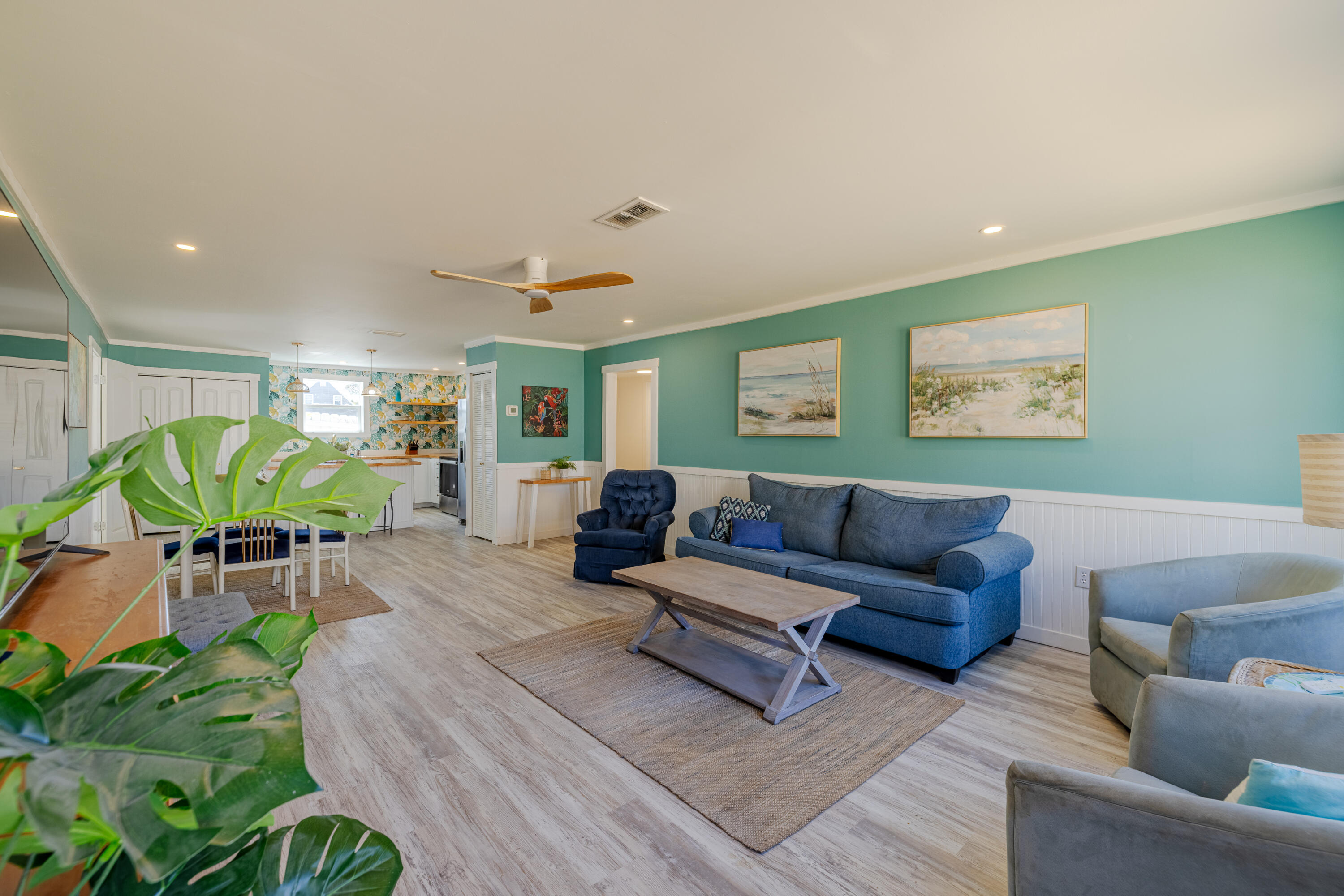 LAGUNA BEACH ESTATES 4TH ADDN - Residential