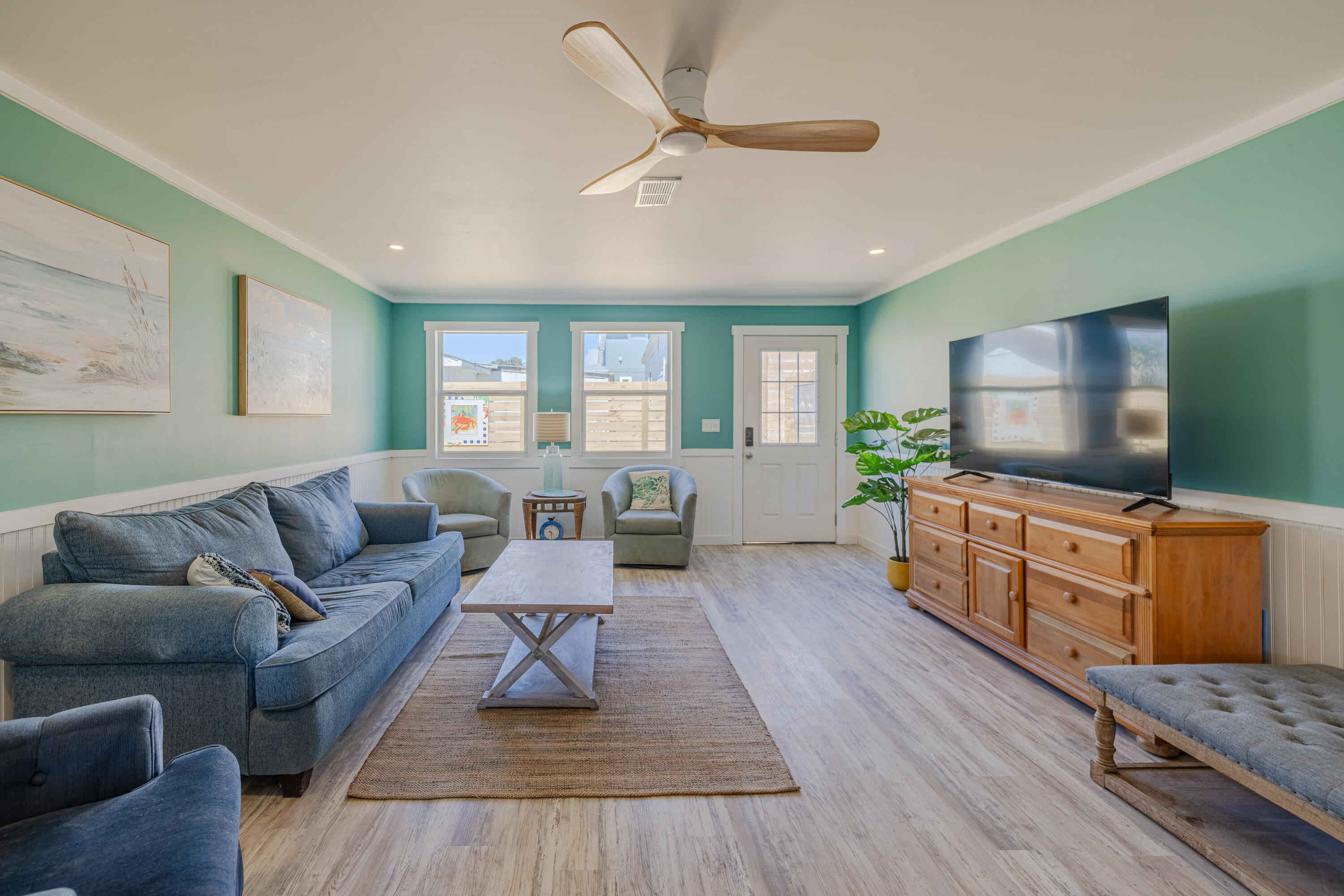 LAGUNA BEACH ESTATES 4TH ADDN - Residential