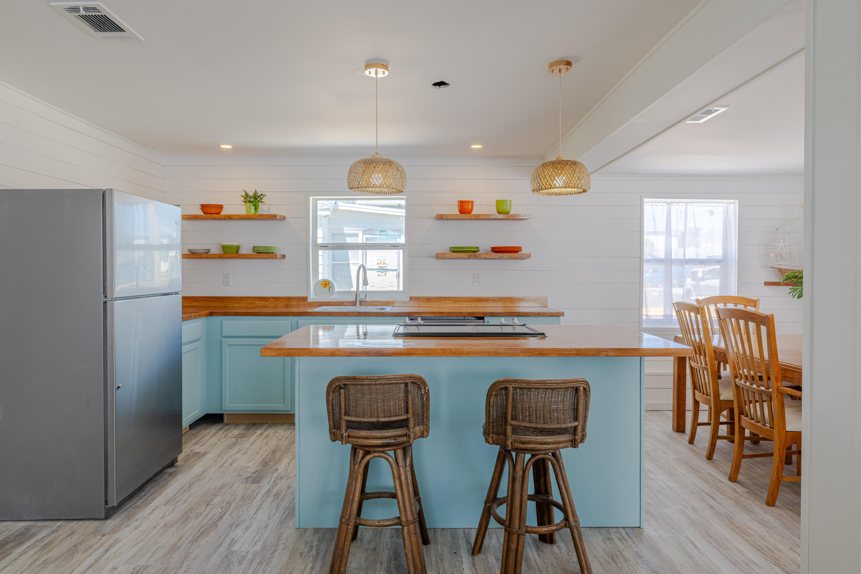 LAGUNA BEACH ESTATES 4TH ADDN - Residential