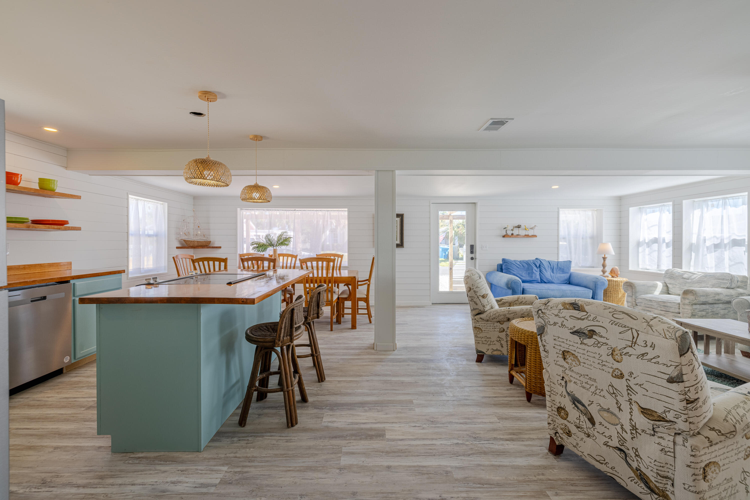 LAGUNA BEACH ESTATES 4TH ADDN - Residential