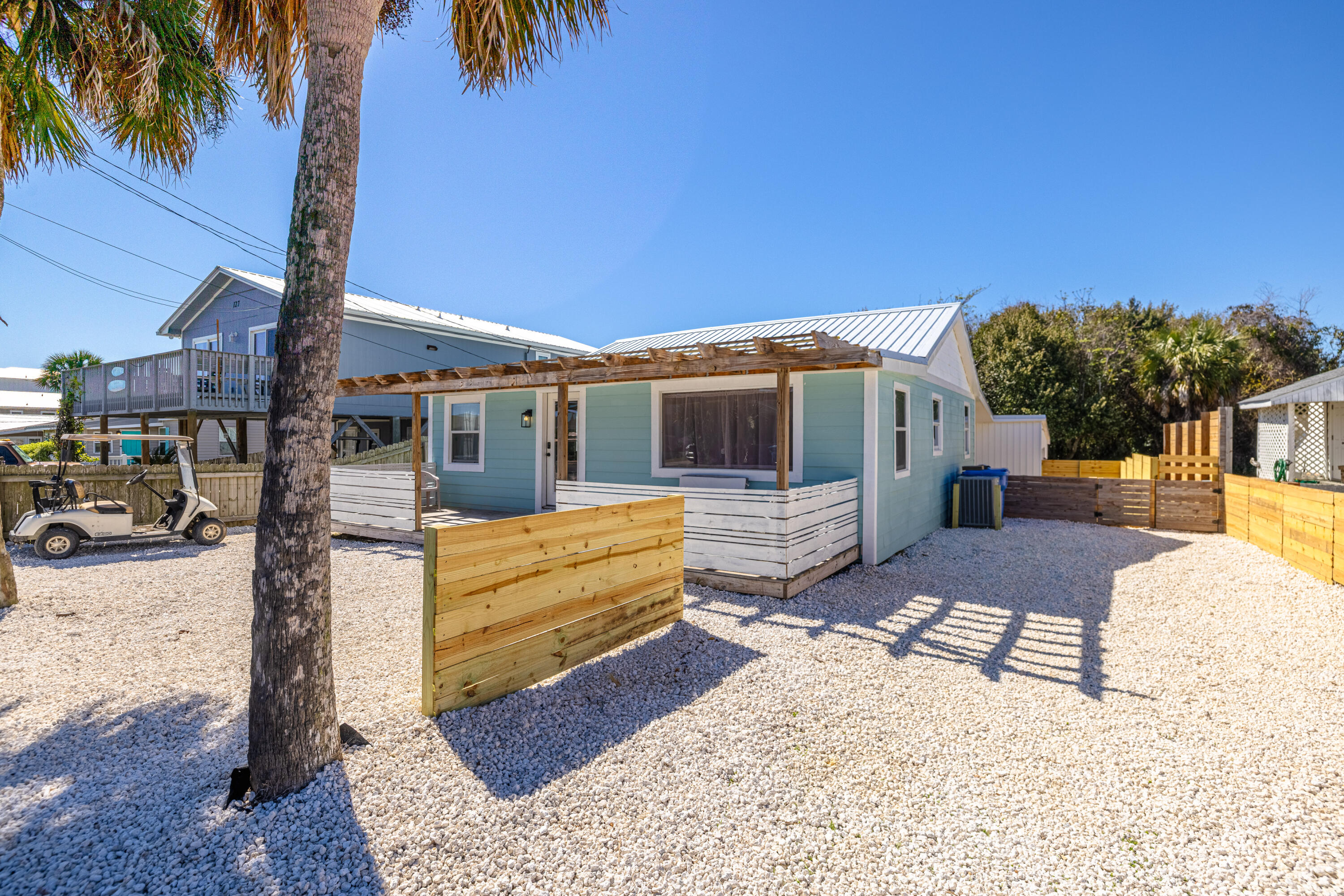 LAGUNA BEACH ESTATES 4TH ADDN - Residential
