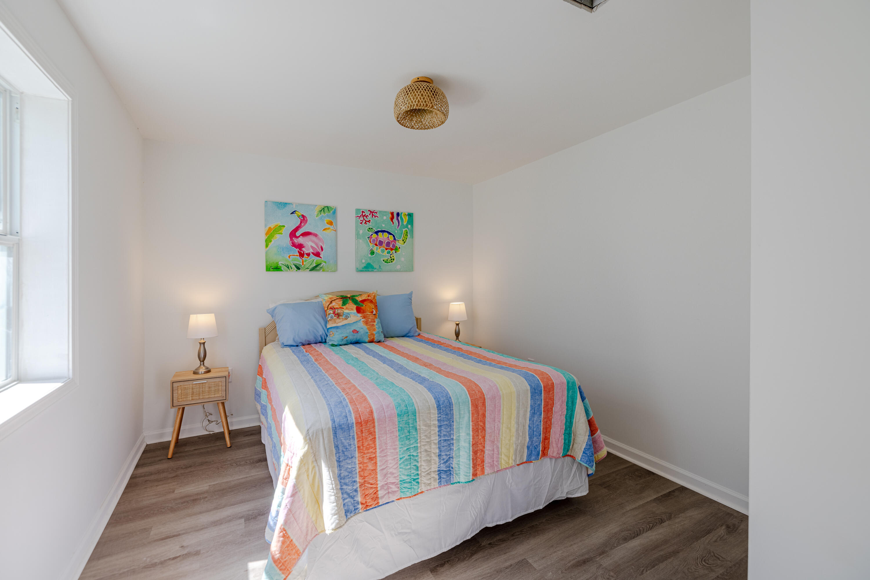 LAGUNA BEACH ESTATES 4TH ADDN - Residential