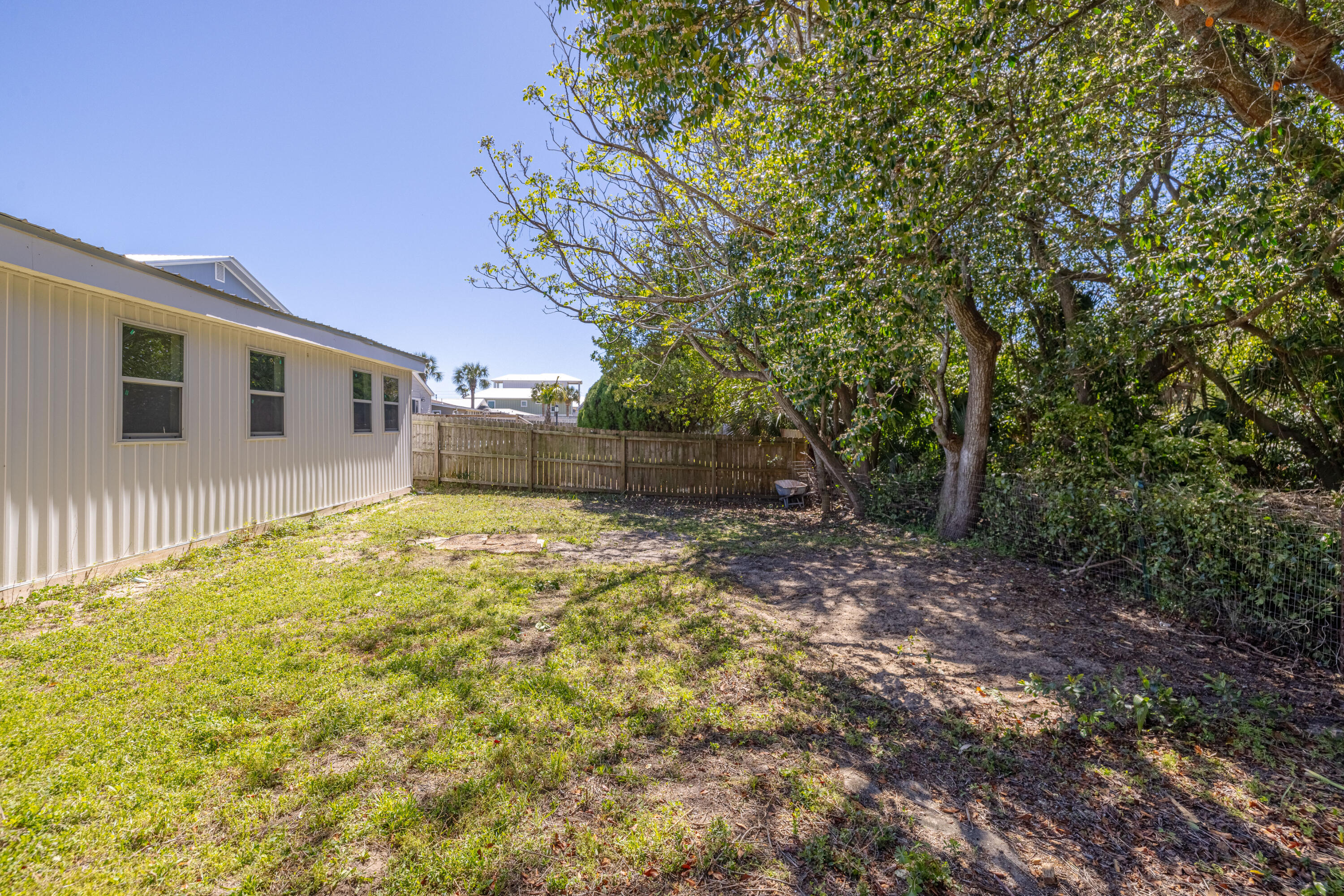 LAGUNA BEACH ESTATES 4TH ADDN - Residential