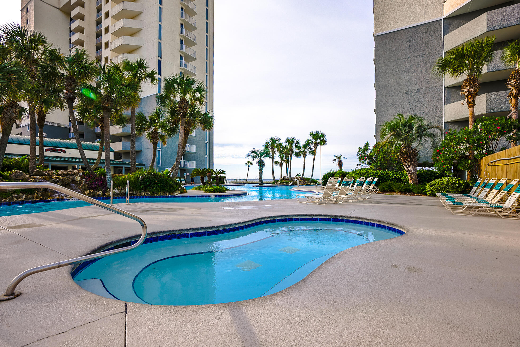 LONG BEACH Towers 1 - Residential