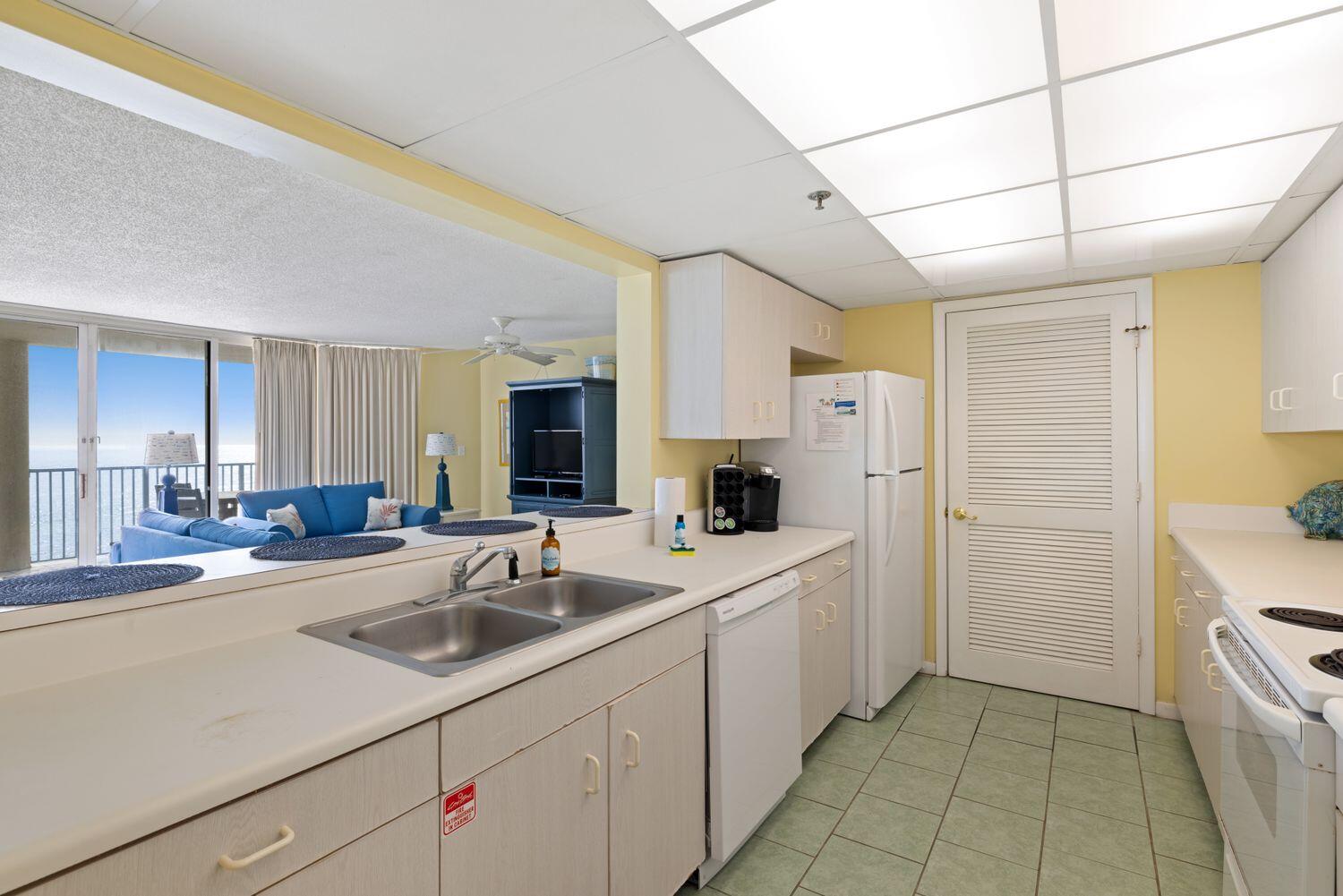 LONG BEACH Towers 1 - Residential