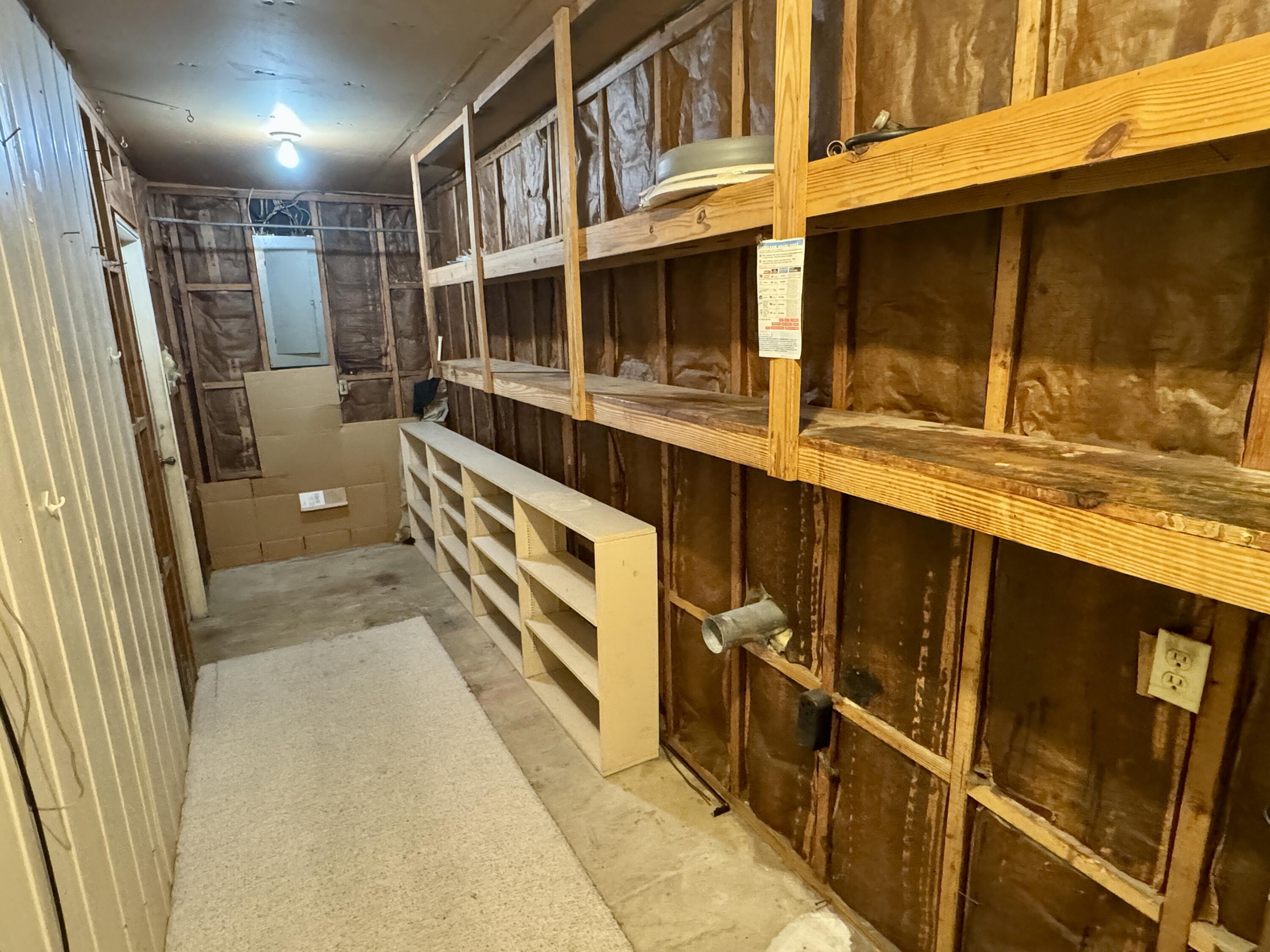 COLONY ESTATES - Residential Lease